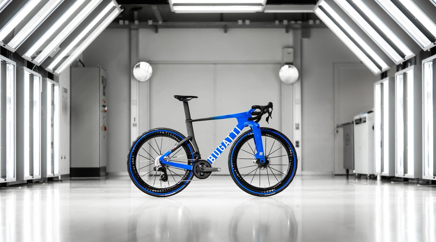 The_Bugatti_Factor_ONE-_a_radical_fusion_of_hypercar_engineering_and_elite_cycling_performance