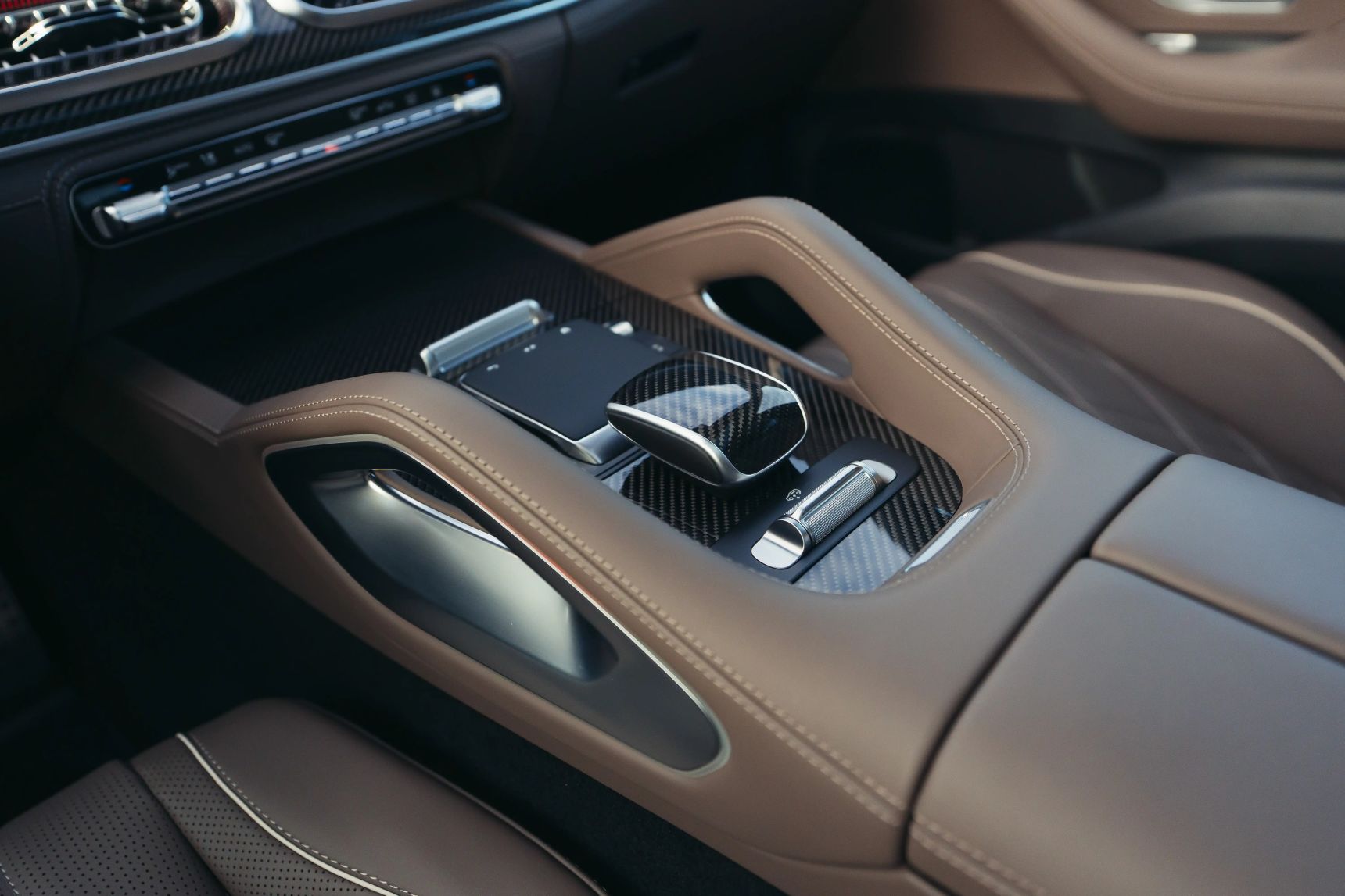 New 2026 Mercedes-AMG GLE 53 Hybrid interior center console gear shift