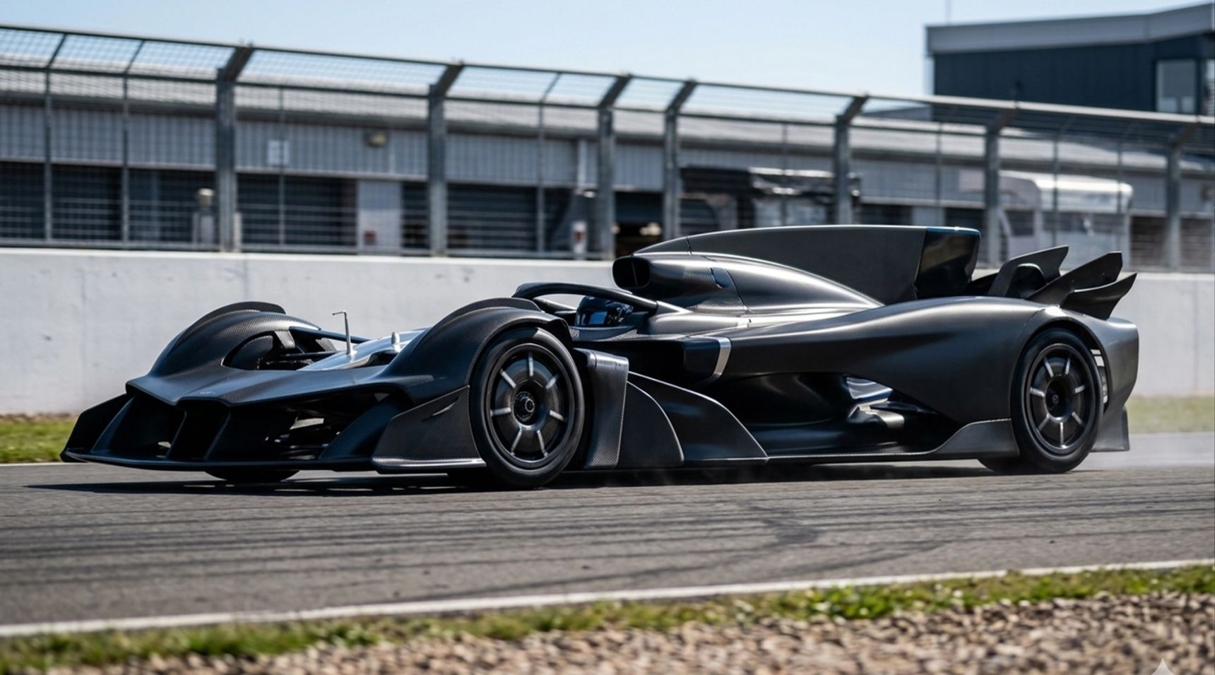 Aston_Martin_Valkyrie_AMR_Pro_Single_Seater_Prototype_Mysterious