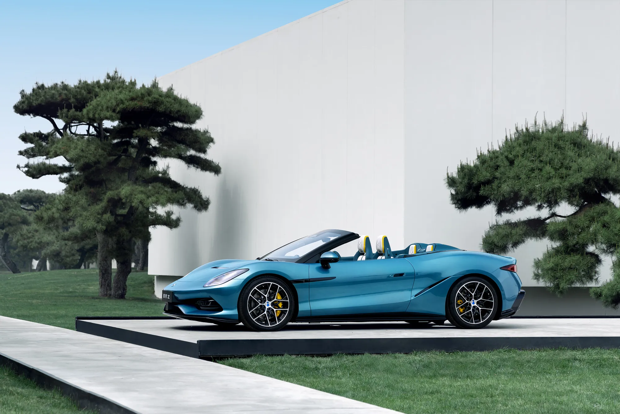 BYD Denza Z Electric Supercar | 1000HP Convertible Targets Europe BYD Denza Z Electric Supercar | 1000HP Convertible Targets Europe