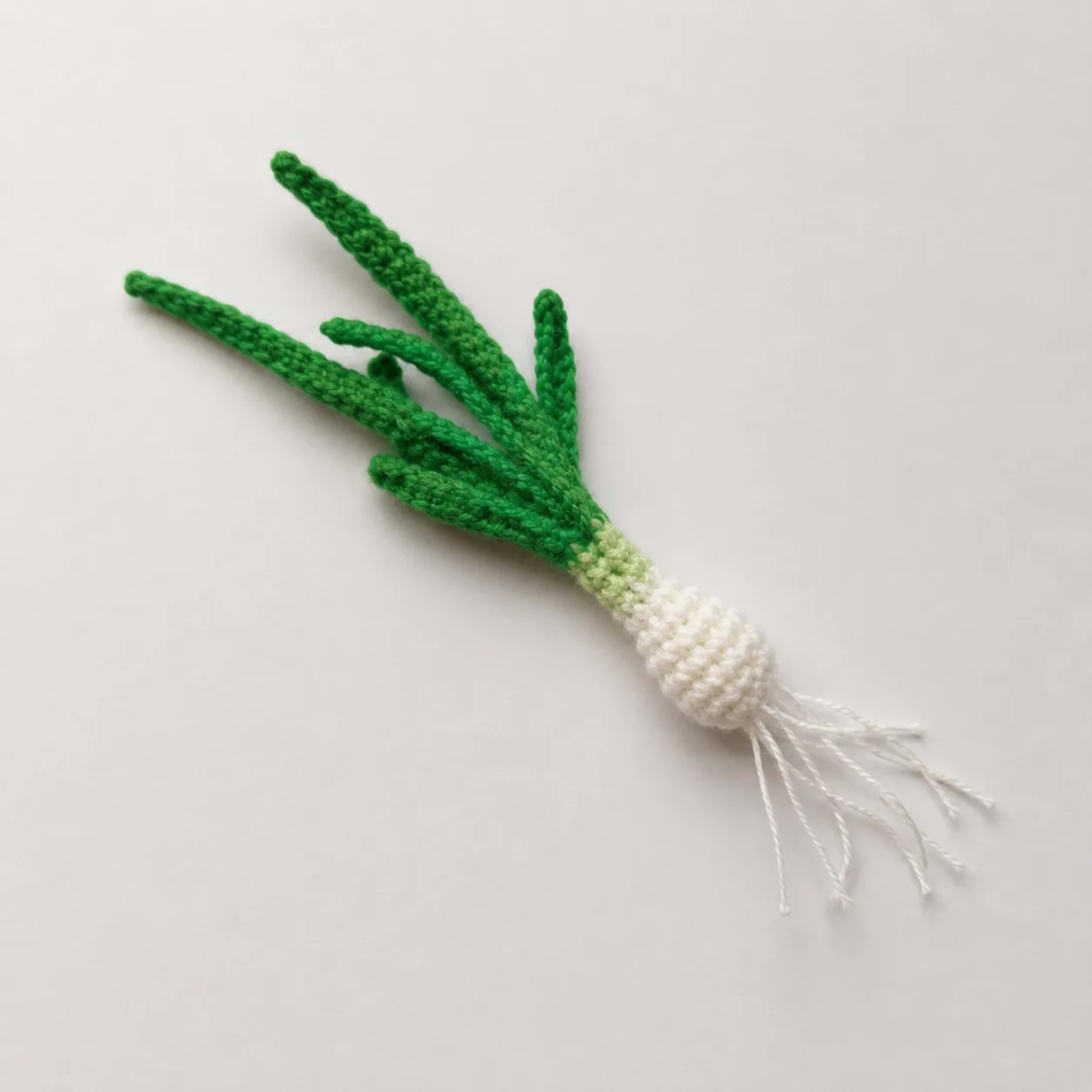 Little Onion Crochet Pattern - Free & Easy Amigurumi