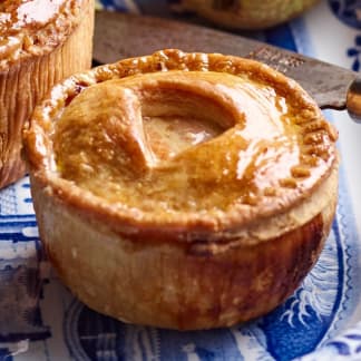 Pork, Pheasant & Caramelised Onion Large Pie