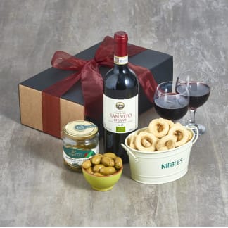 Nibbles & Red Wine Hamper