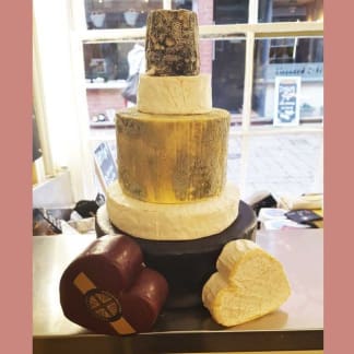 Bella Cheese wedding cake