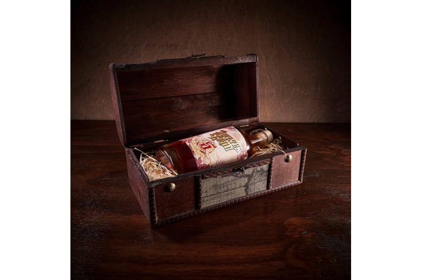 Pirate's Grog 5 Year Rum Gift Chest