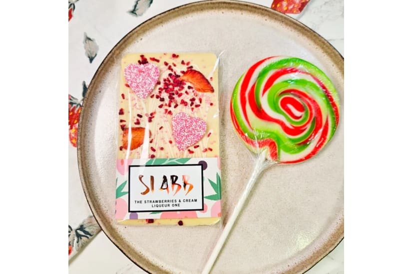 Boozy Strawberry Lollipop & Chocolate Set