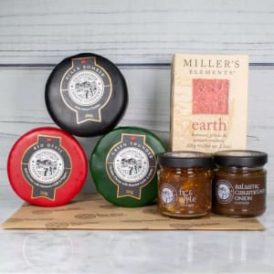 Snowdonia 3 Black Bomber Cheese, Red Devil & Green Thunder Gift Set