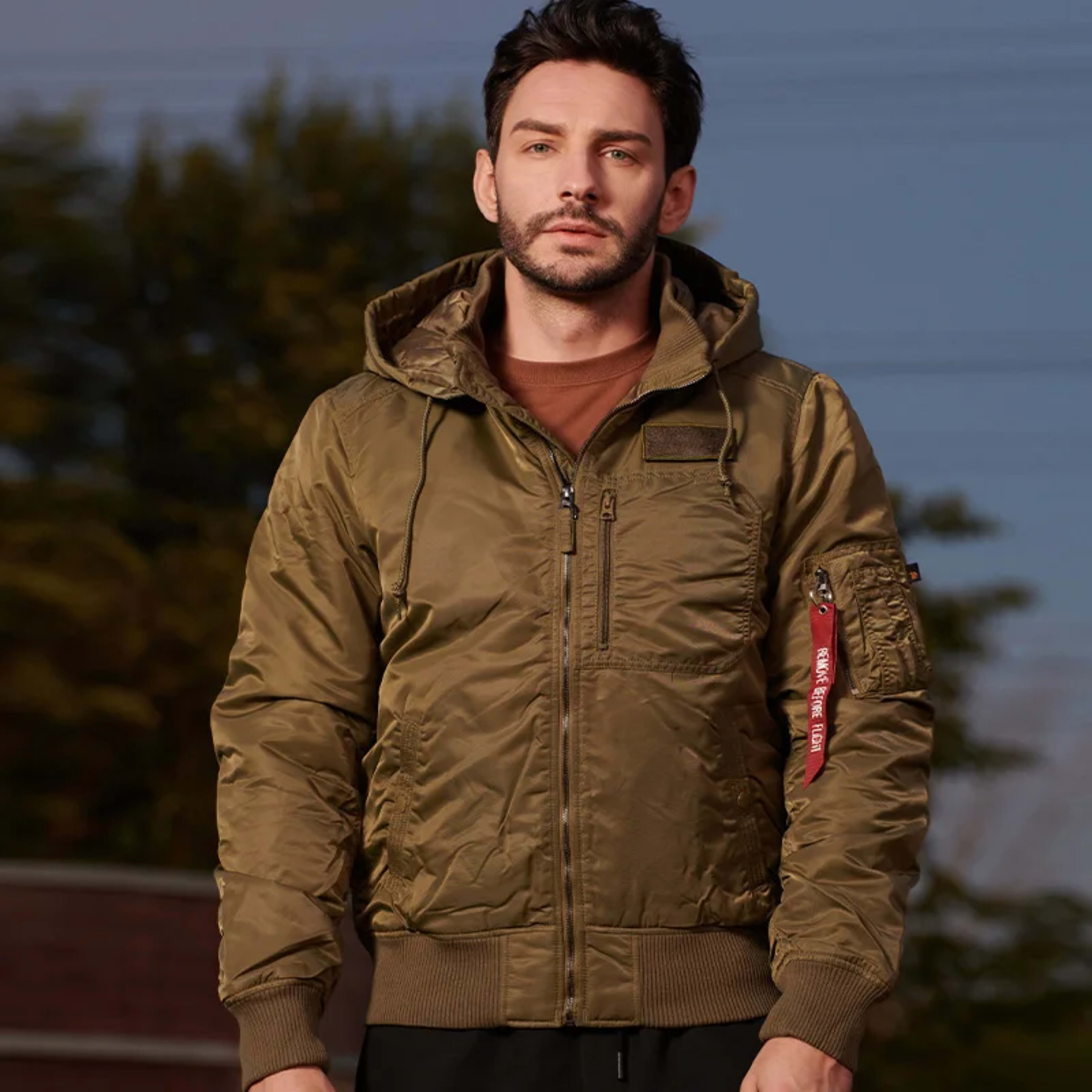 Men's winter jacket is very stylish waterproof and windproof, thickened with padded 1