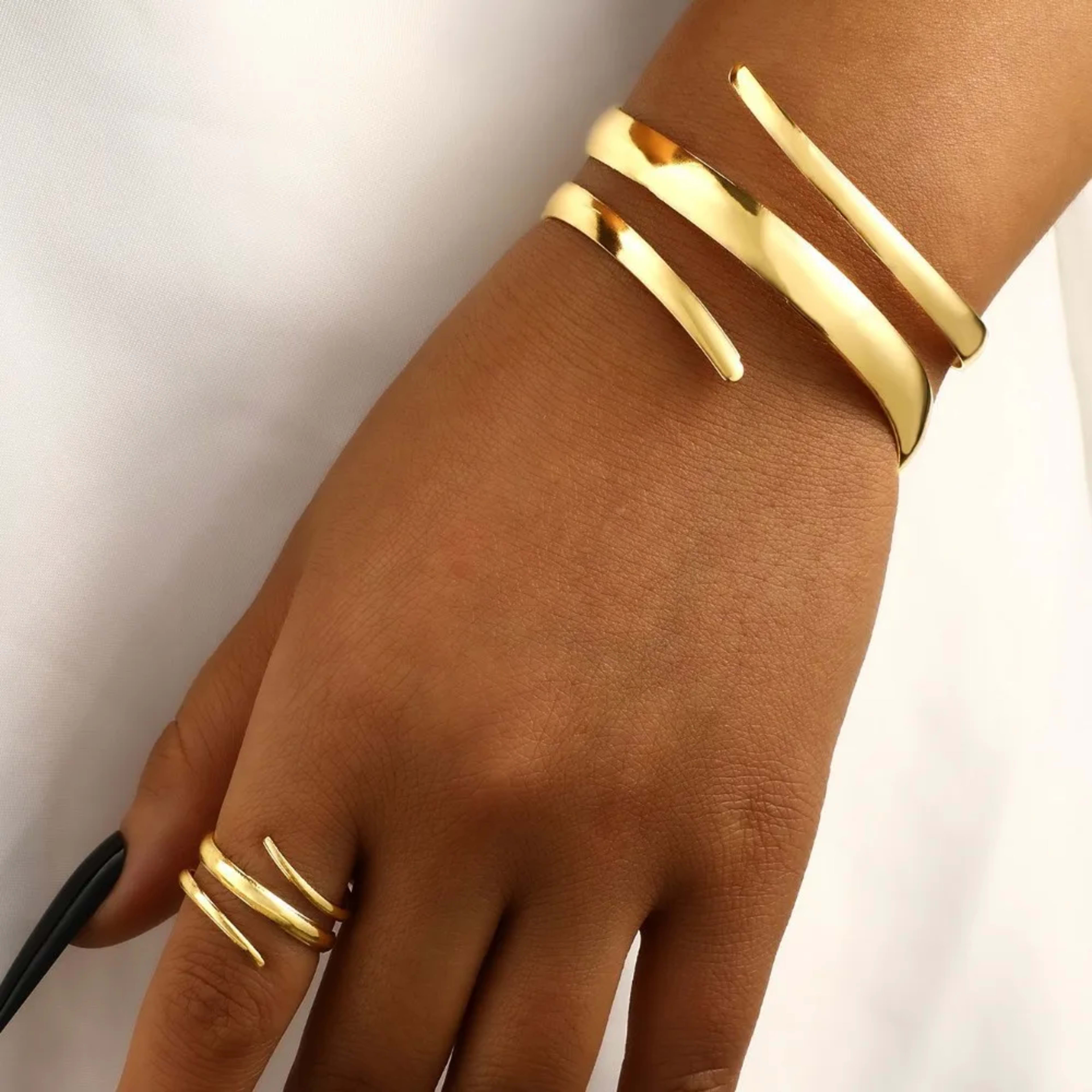 European and American Thick Bracelet and Ring Jewelry Set for Women Gold Color Geometric Line Bracelet Ring Combination  3