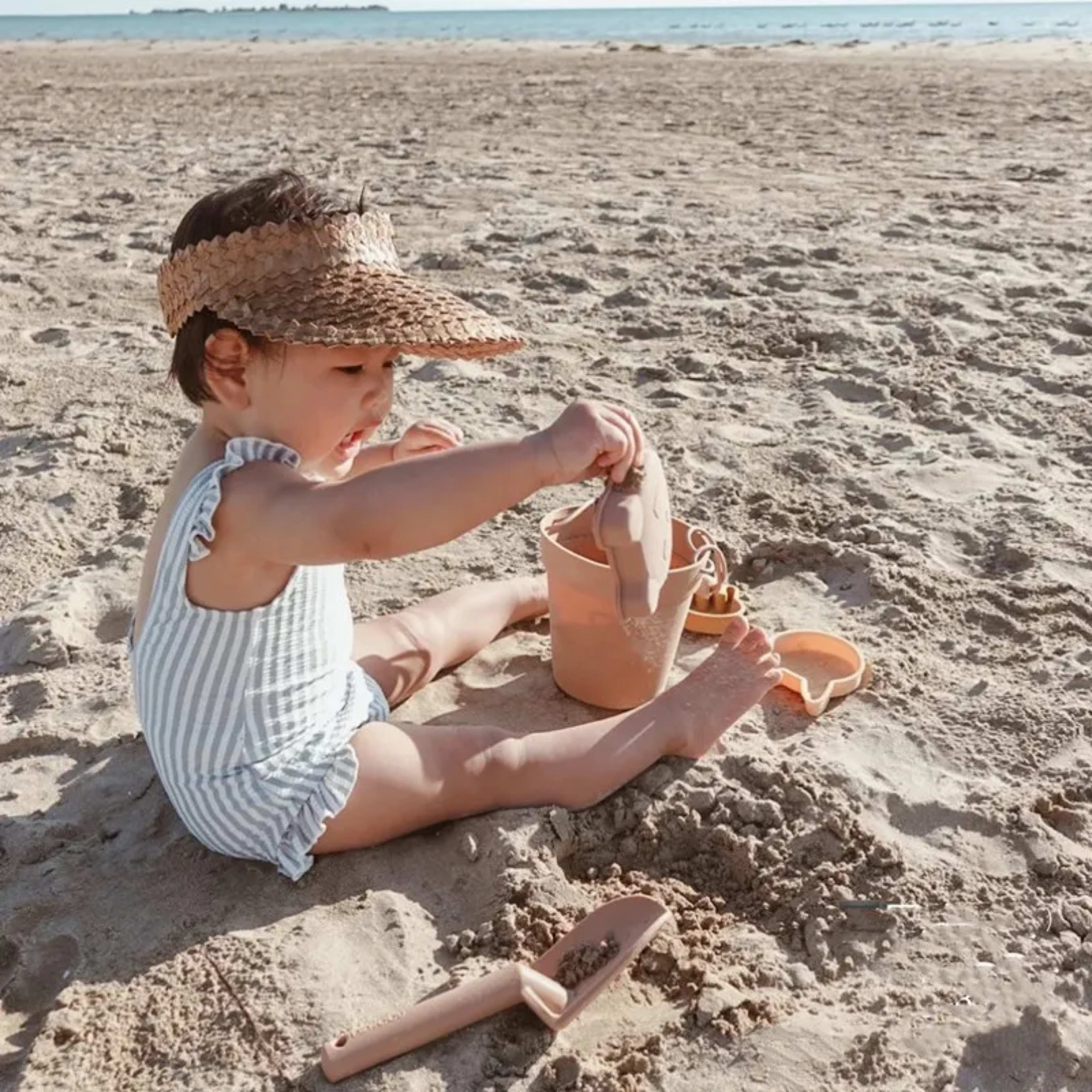 Kids Silicone Beach Toys for Kids Baby Sandbox Beach Toy Set with Bucket Shovel Other Accessories Water Game Play Outdoo 3