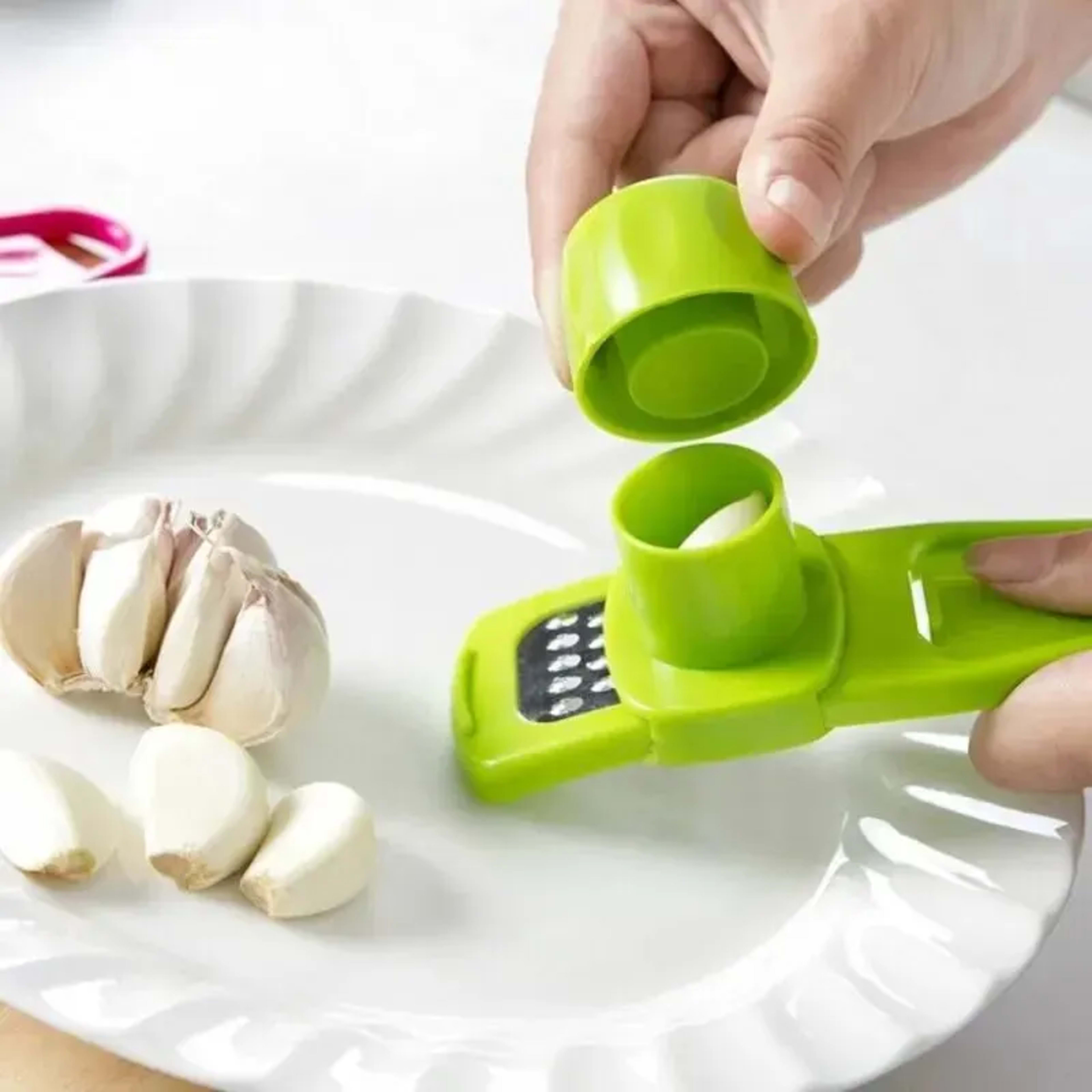 1 Pack Mini Garlic Grinder Creative Garlic Press Kitchen Garlic Mash Manual Garlic Mashing Green Kitchen Gadgets 4