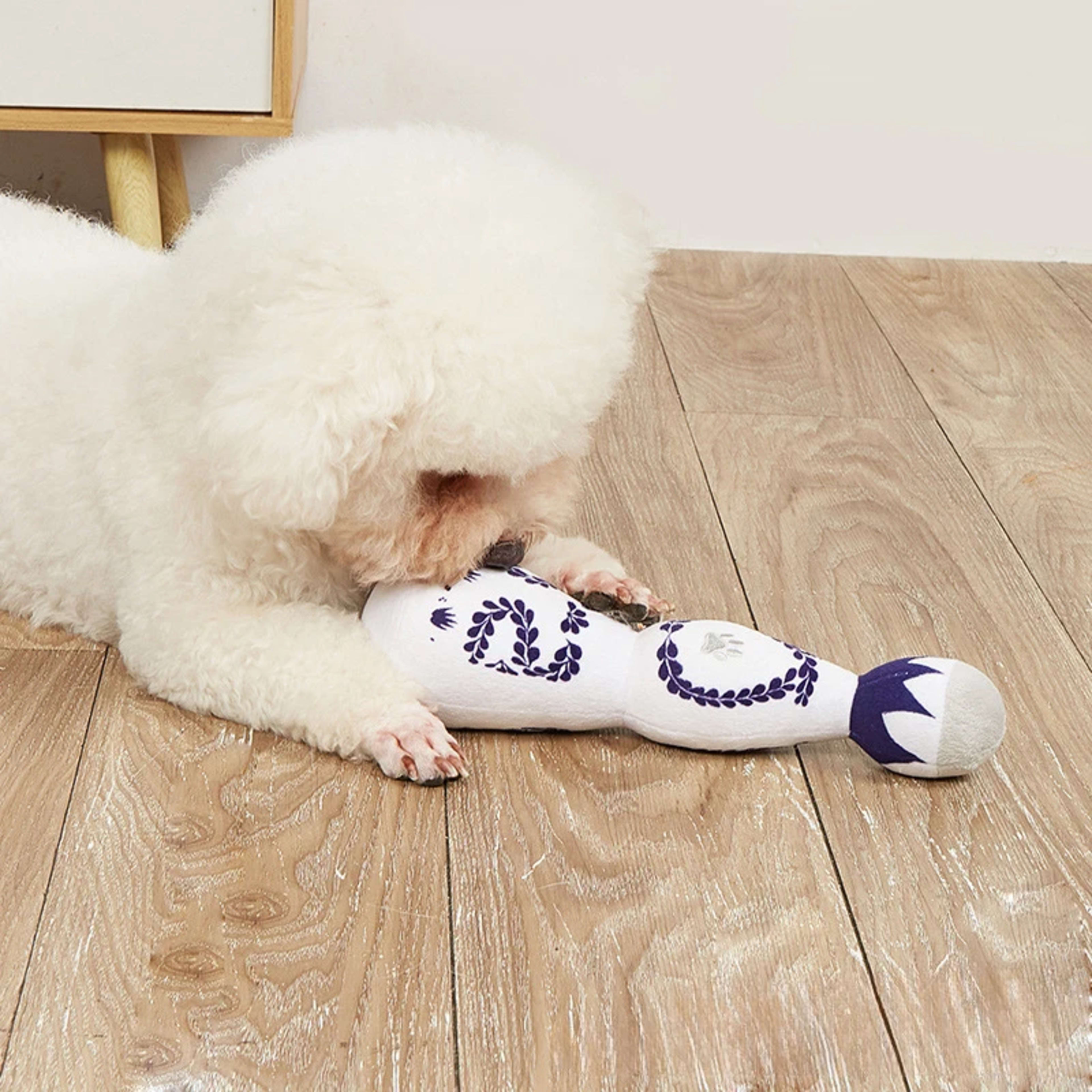 Funny Tequila Dog Toy Blue And White Porcelain Plush Dog Toy With Squeak Interactive Games For Dogs Birthday Toy Pet Acc 3