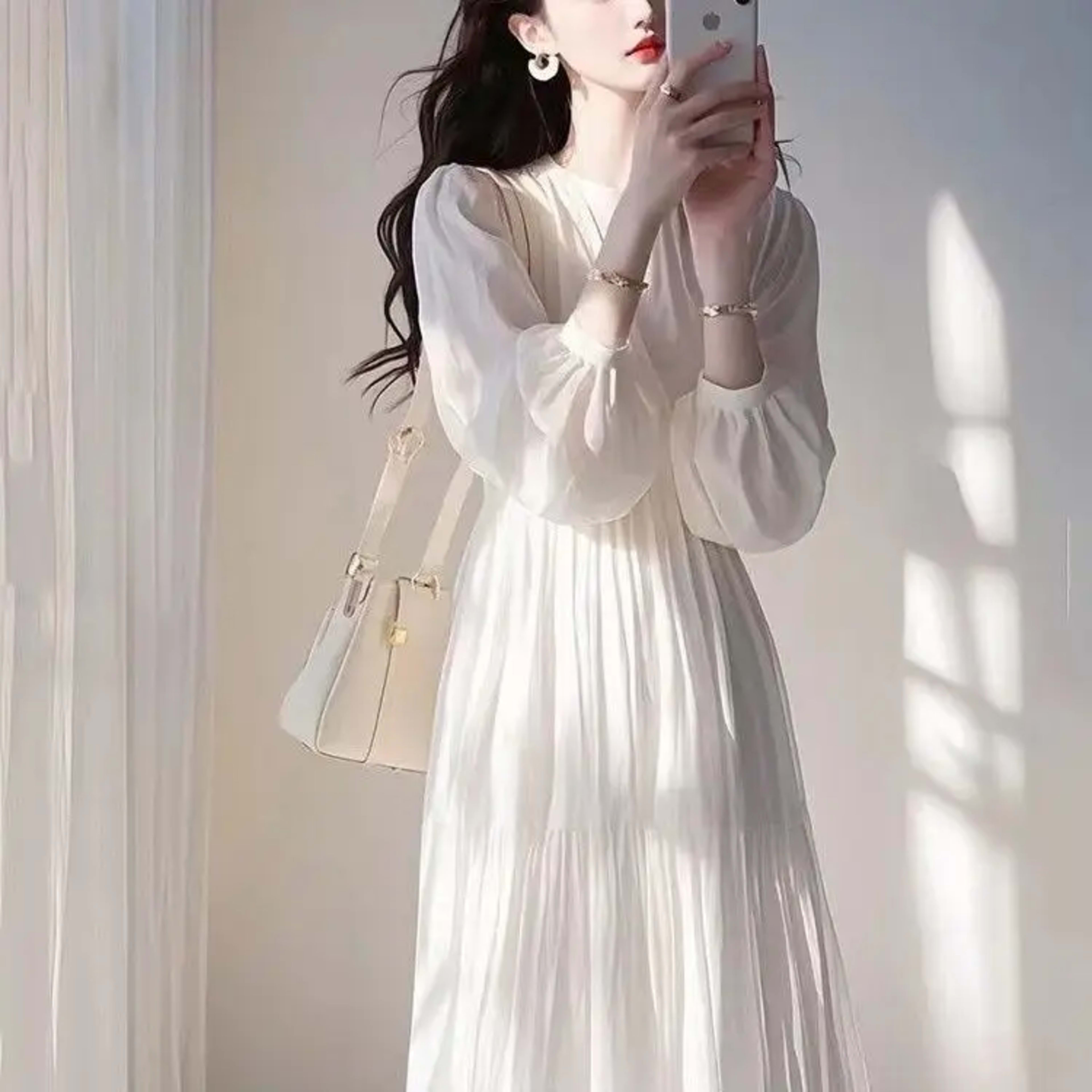 French Dress for Women with Exquisite High-end Feel Loose Slim Blue Chiffon Round Neck Long-sleeved Skirt 3
