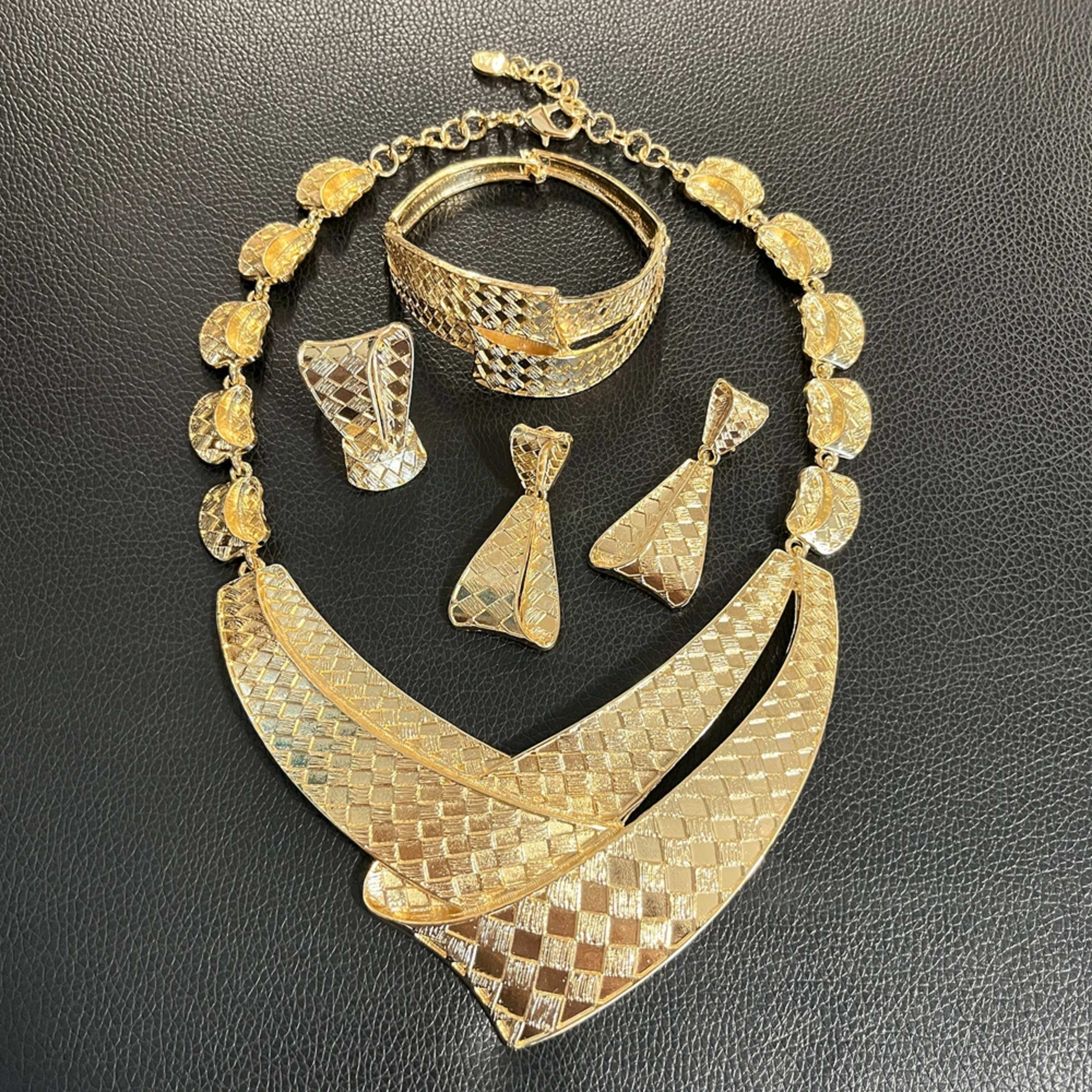 Jewelry For Women Necklace Rings Earrings Bracelet Set Fashion Simple Pendant Everyday Wear Nigerian Weddings  Jewelry G 3