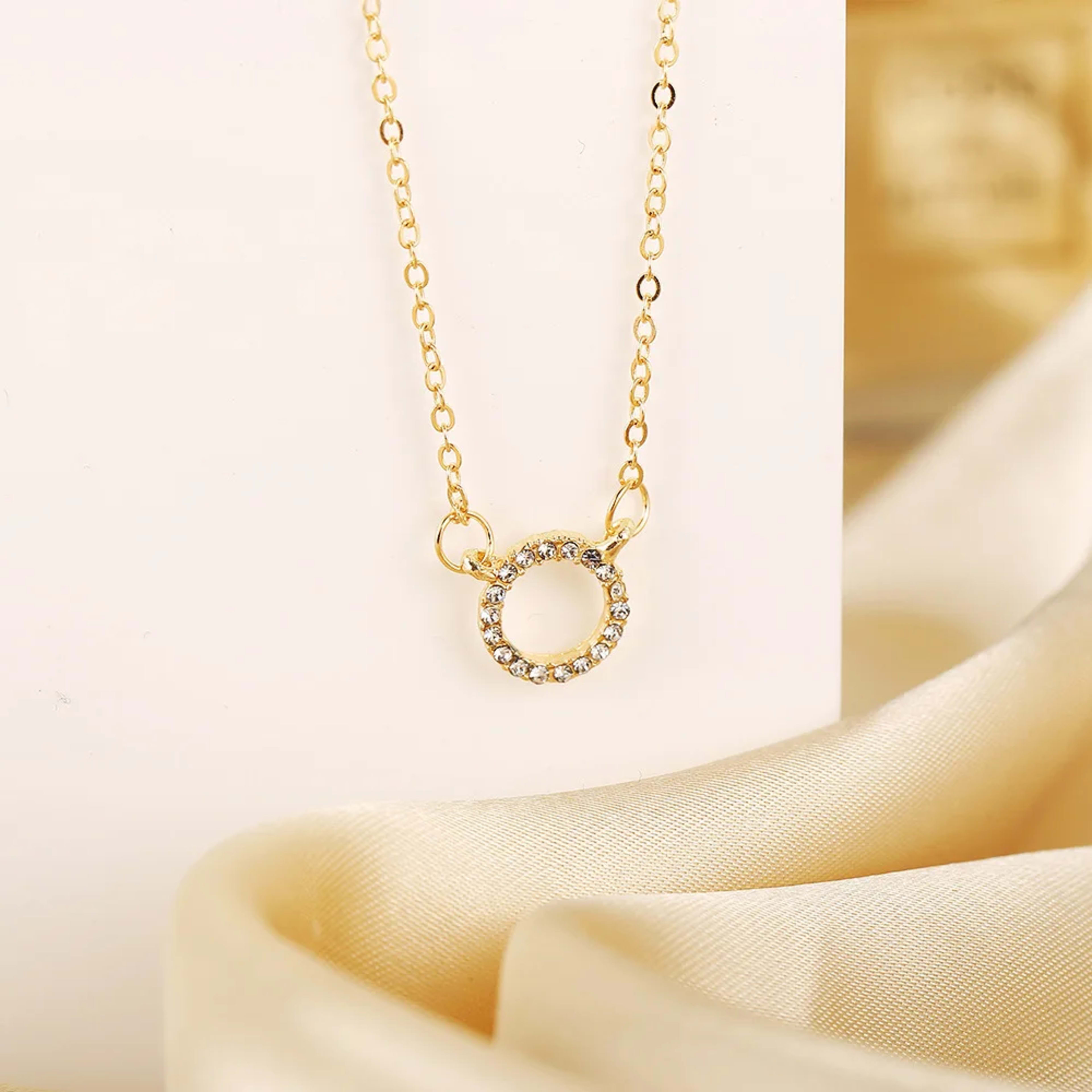 Fashion Trend Elegant Jewelry Simple Crystal Circle Pendant Necklace Golden Color Unquie Women Necklace Party Gift Whole 5