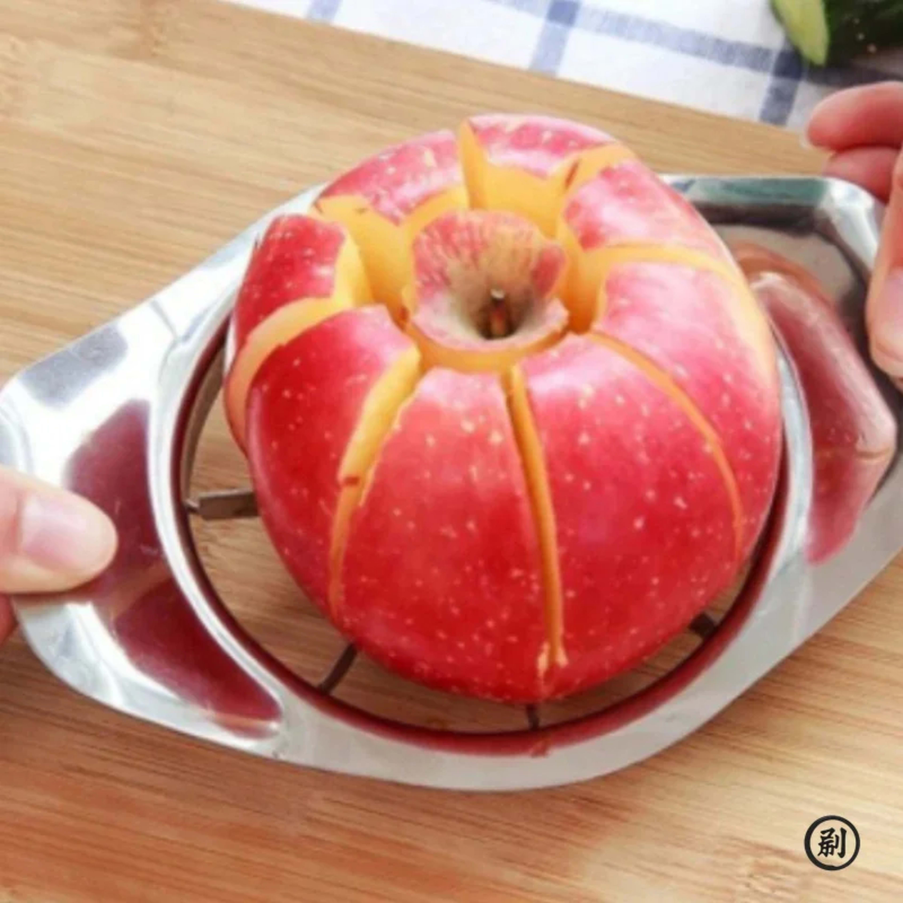 Kitchen Gadgets Stainless Steel Comfort Handle Divider Apple Cutter Vegetable Fruit Tools Gadgets for Home Kitchen Tools 4