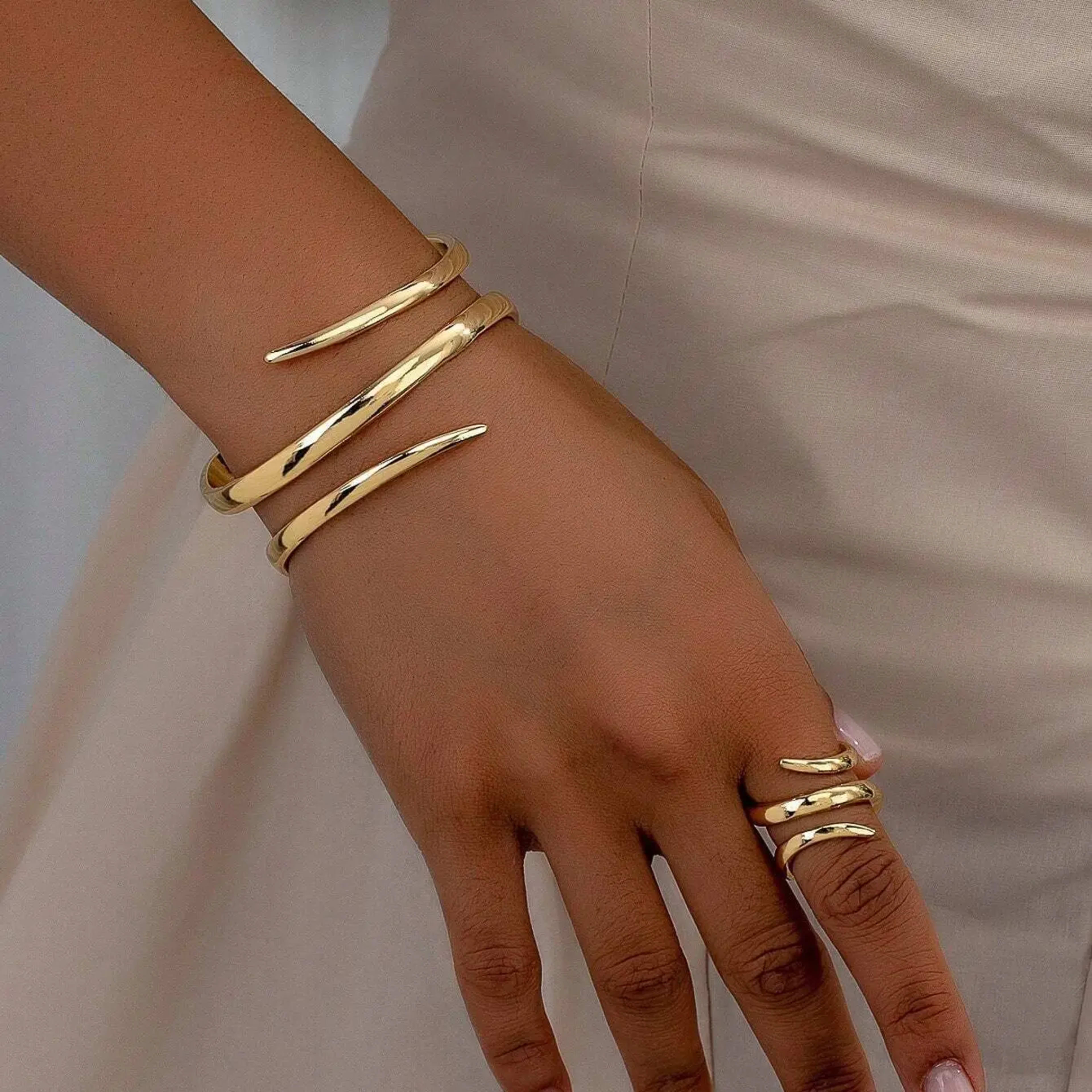 European and American Thick Bracelet and Ring Jewelry Set for Women Gold Color Geometric Line Bracelet Ring Combination 