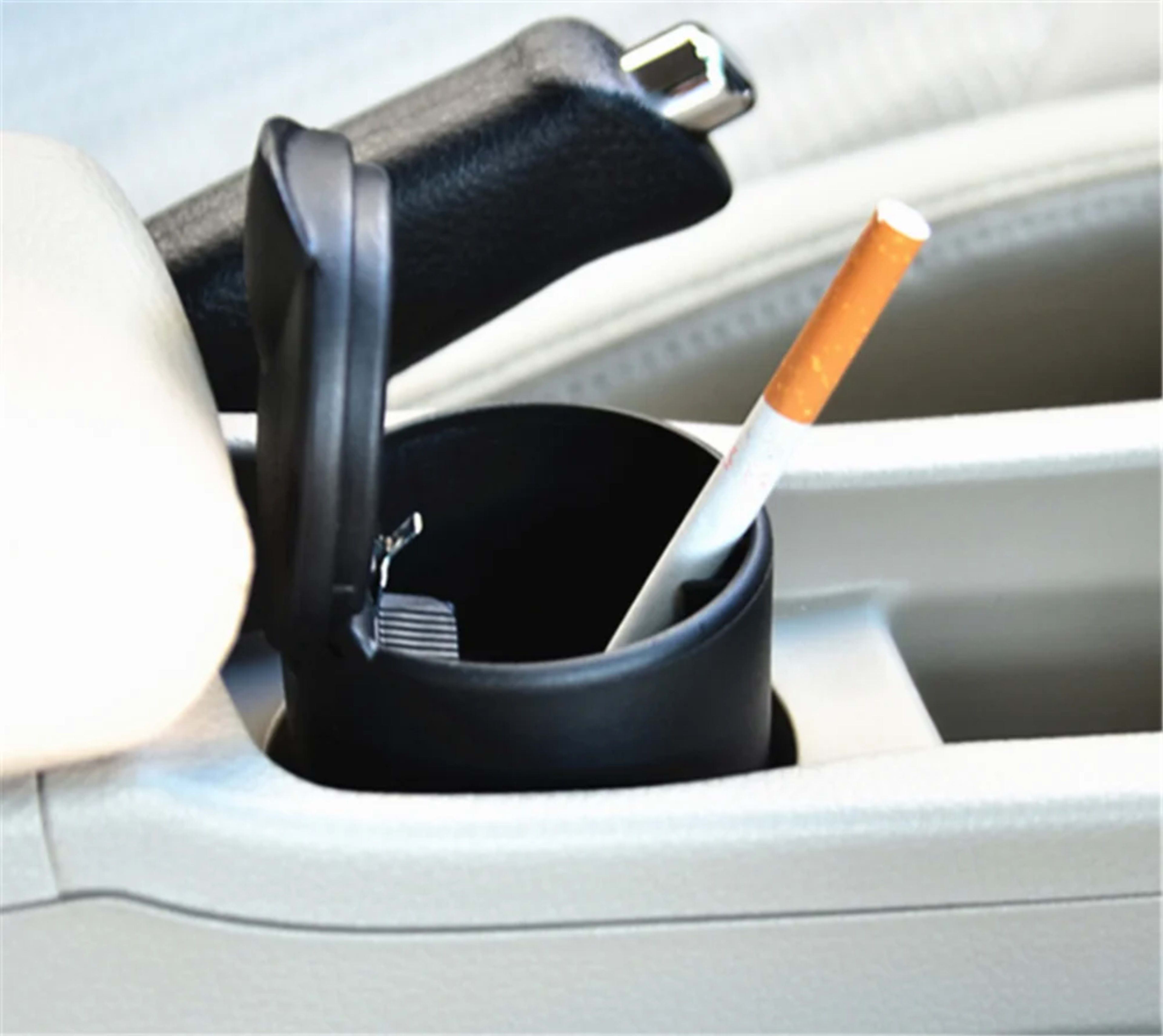 Car accessories Ashtray with lid Plastic portable household products for Toyota Corolla Yaris Tundra Tacoma RAV4 Aygo Av 3