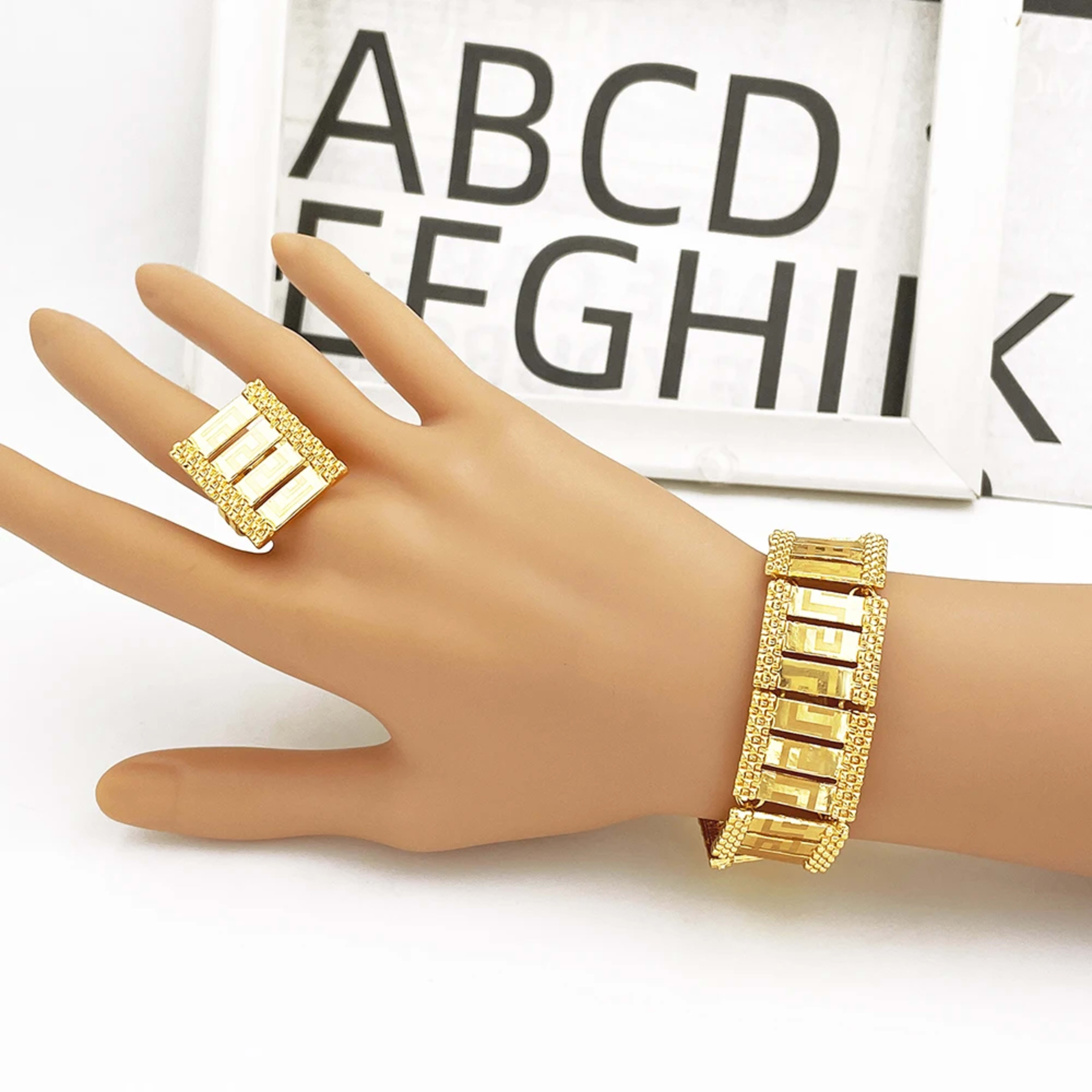 Dubai Jewelry Set Women Luxury Design High-end Gold Plated Necklace Bangle Earring Ring Daily Wear Accessory Ideal Gift 6