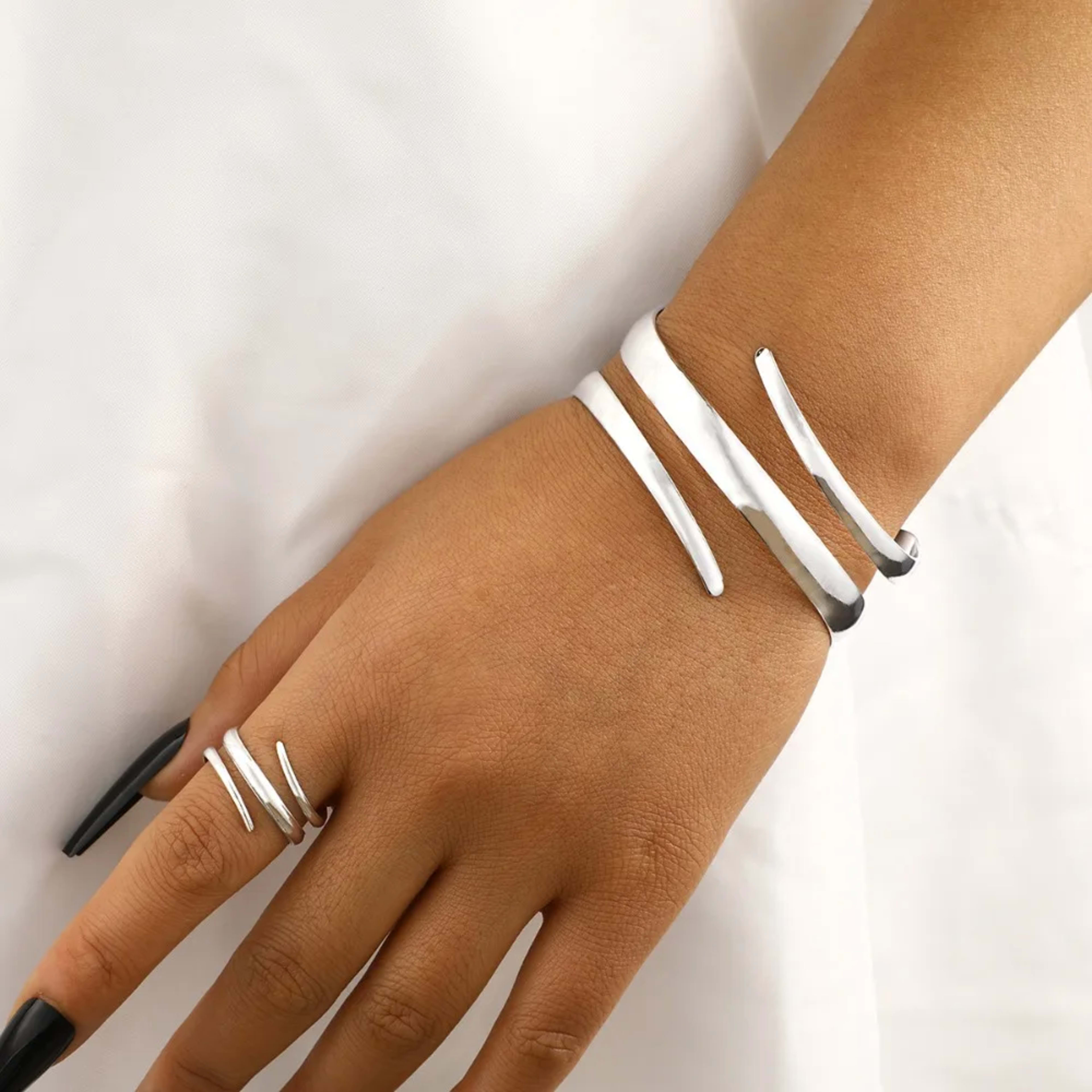 European and American Thick Bracelet and Ring Jewelry Set for Women Gold Color Geometric Line Bracelet Ring Combination  2