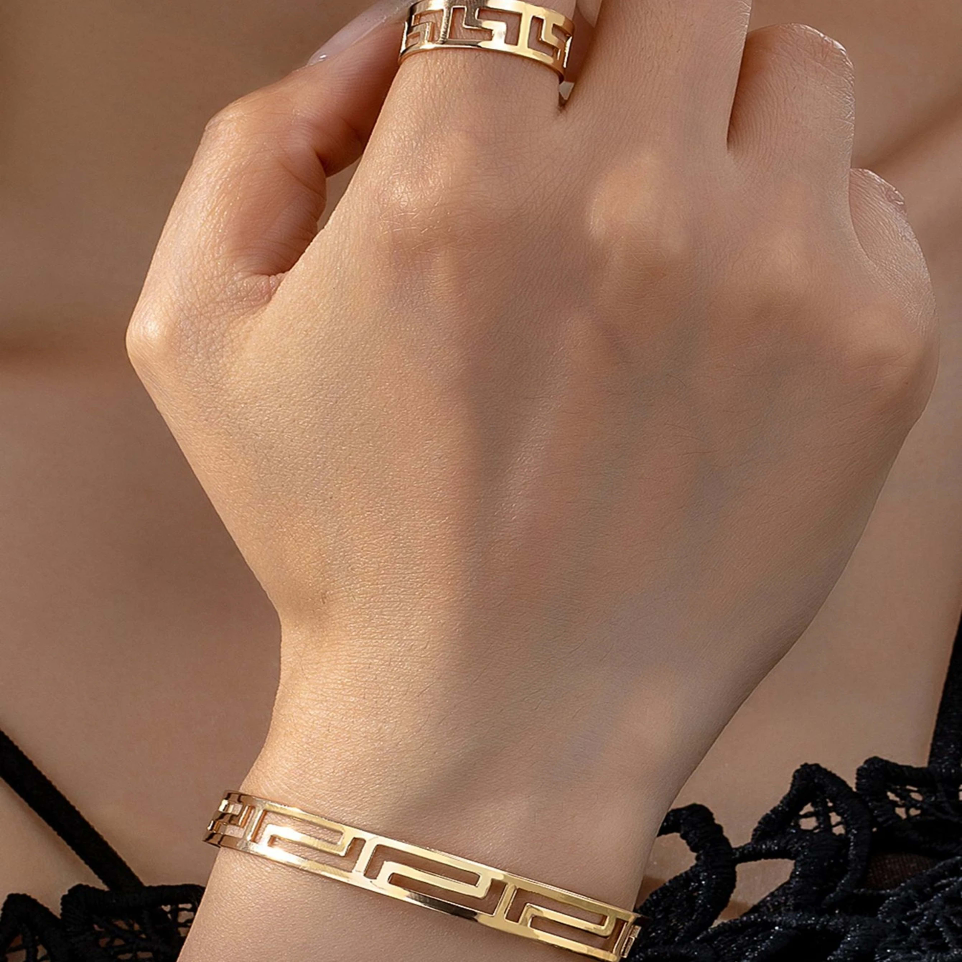 Women's Jewelry Set: Lucky Flower Bracelet and Ring, Suitable for Everyday Casual Wear and Vacation 5