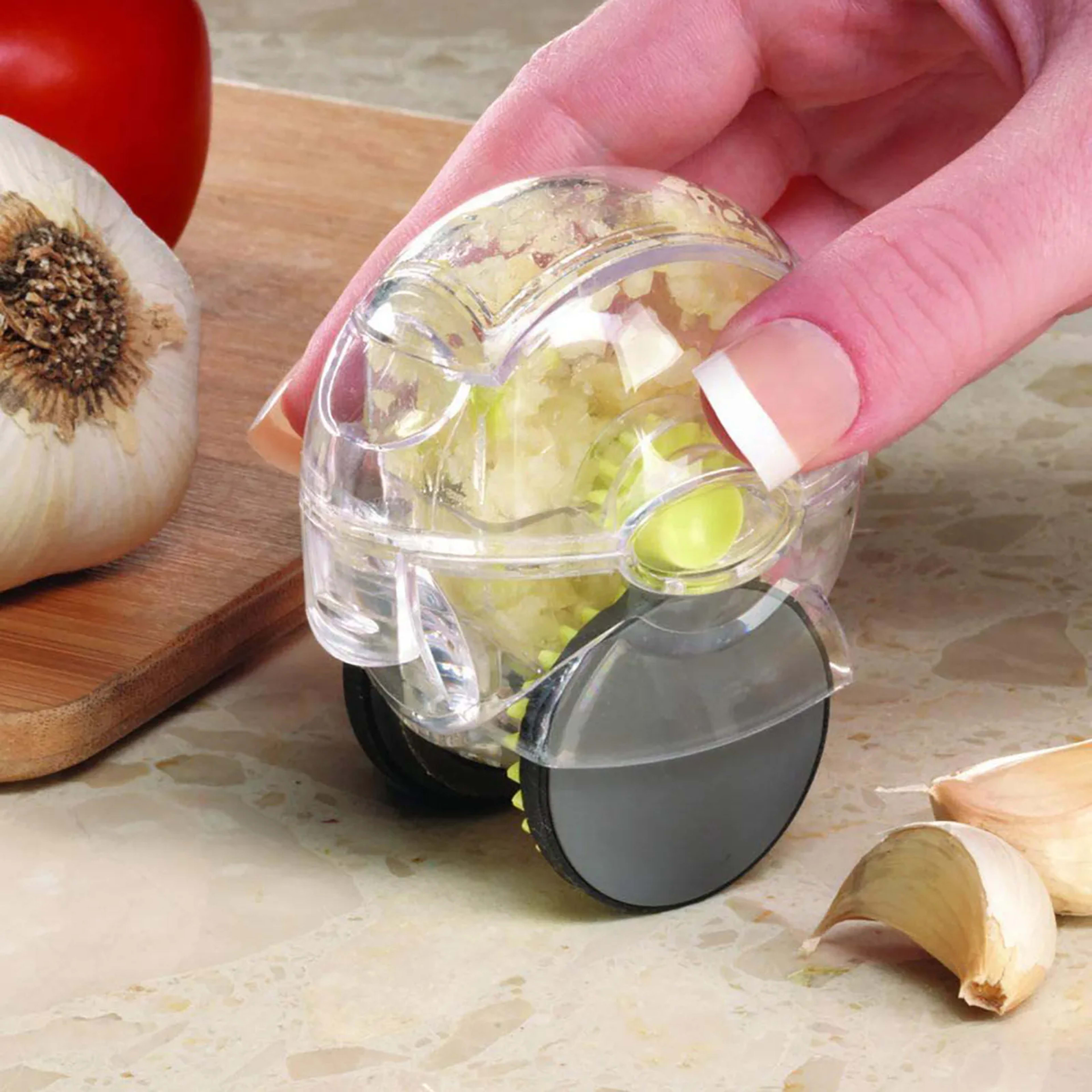 Kitchen Convenient Multi-function Small Tools Roller Garlic Chopper Manual Quick Ginger Masher Kitchen Practical Gadgets 3