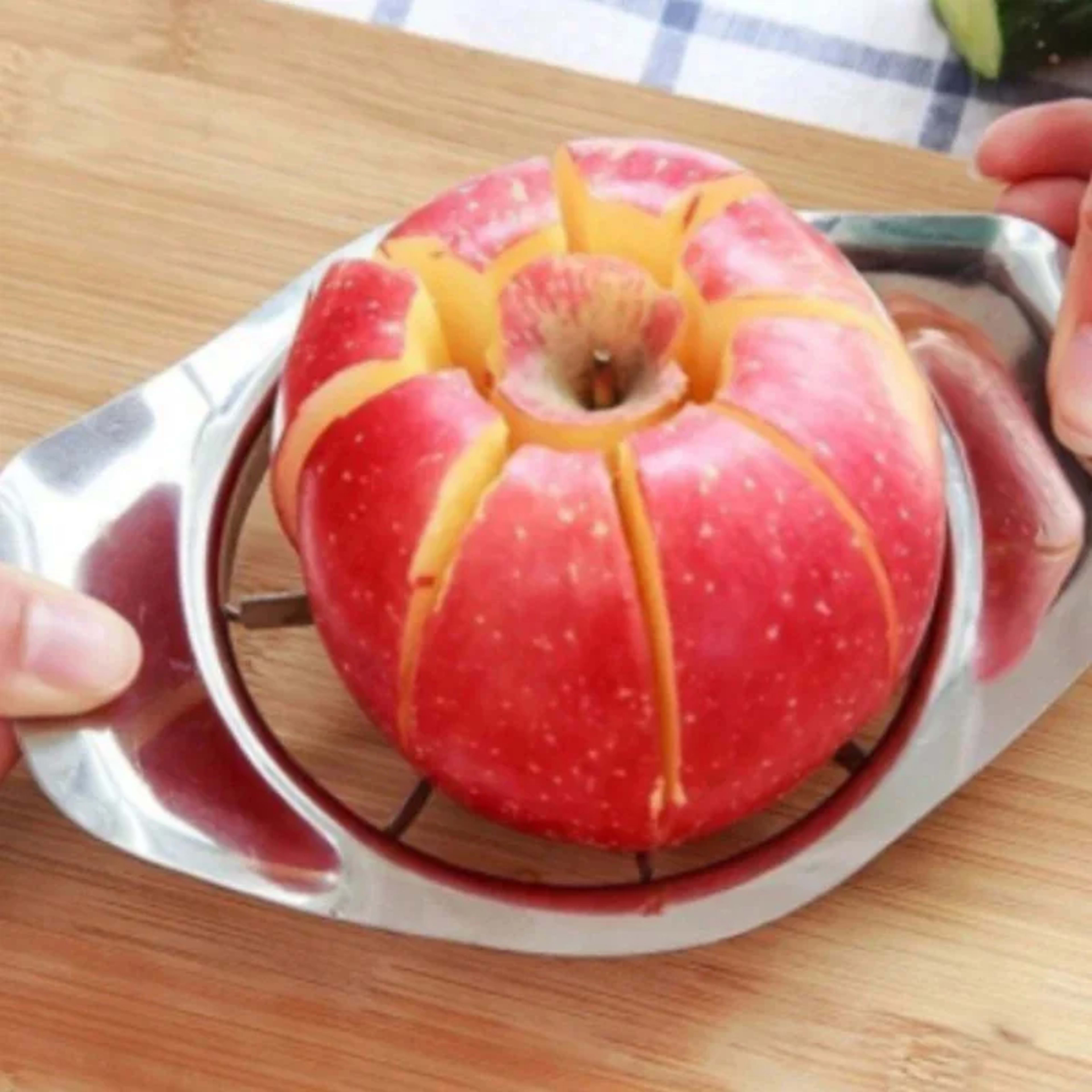 Kitchen Gadgets Stainless Steel Comfort Handle Divider Apple Cutter Vegetable Fruit Tools Household Fruit Divider Separa 1