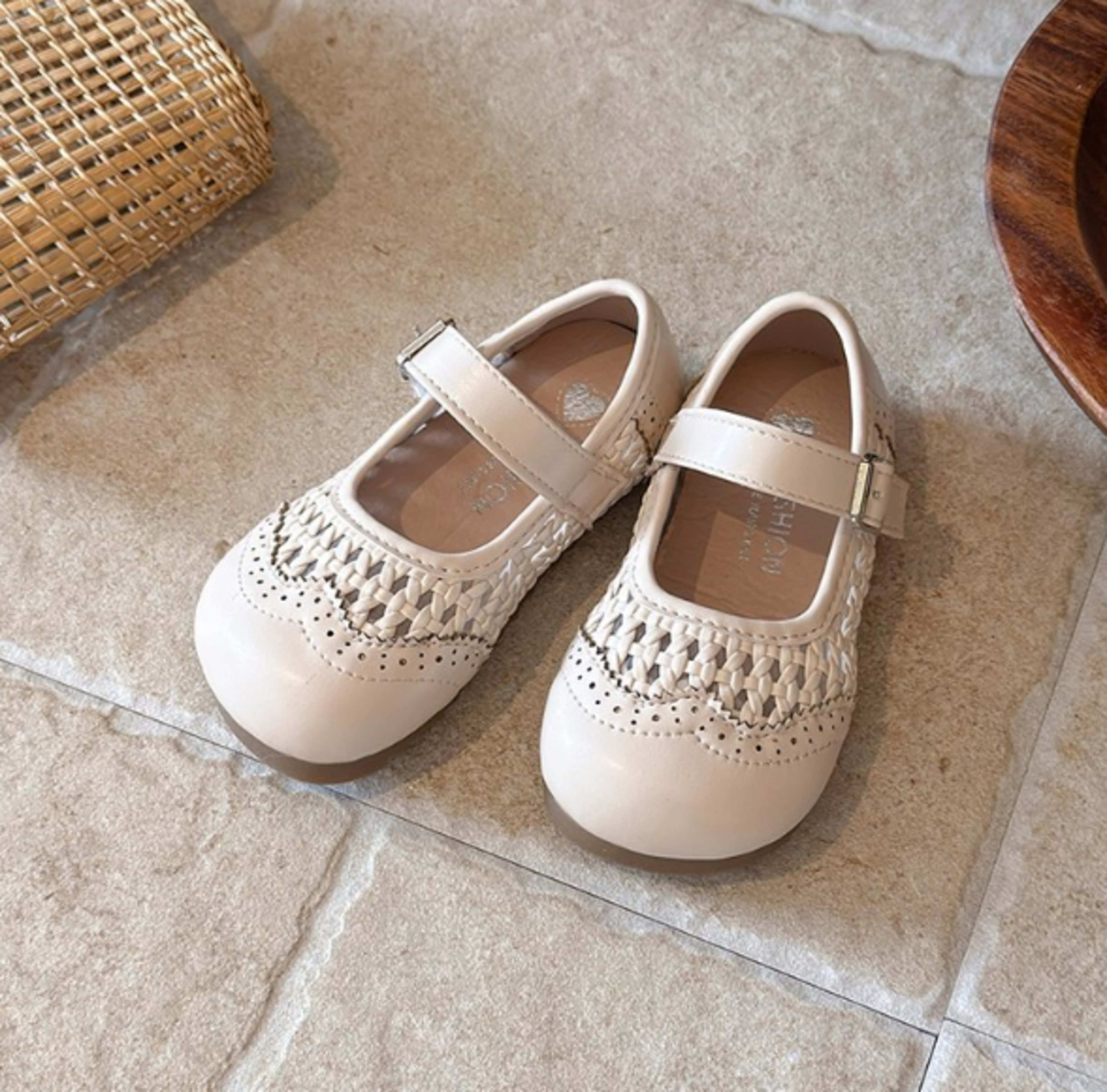 2026 Spring Summer New Korean Style Girls Hollow Out Leather Sandals, Woven Style Princess Shoes, Kids Soft Sole Breatha