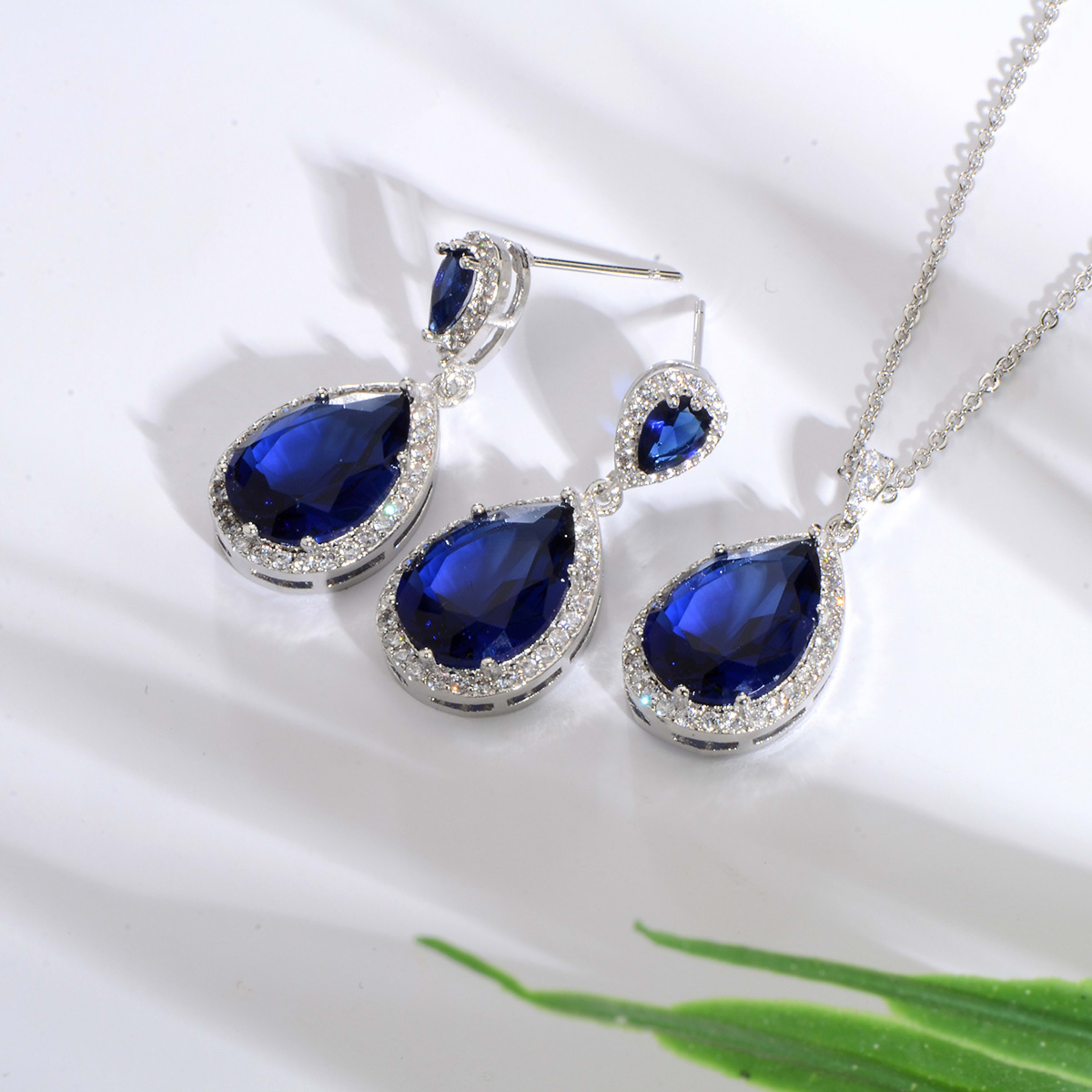 Bright Big Zircon Water Drops Necklace Eardrops Suit Bride Wedding Jewelry Simple Graceful 22
