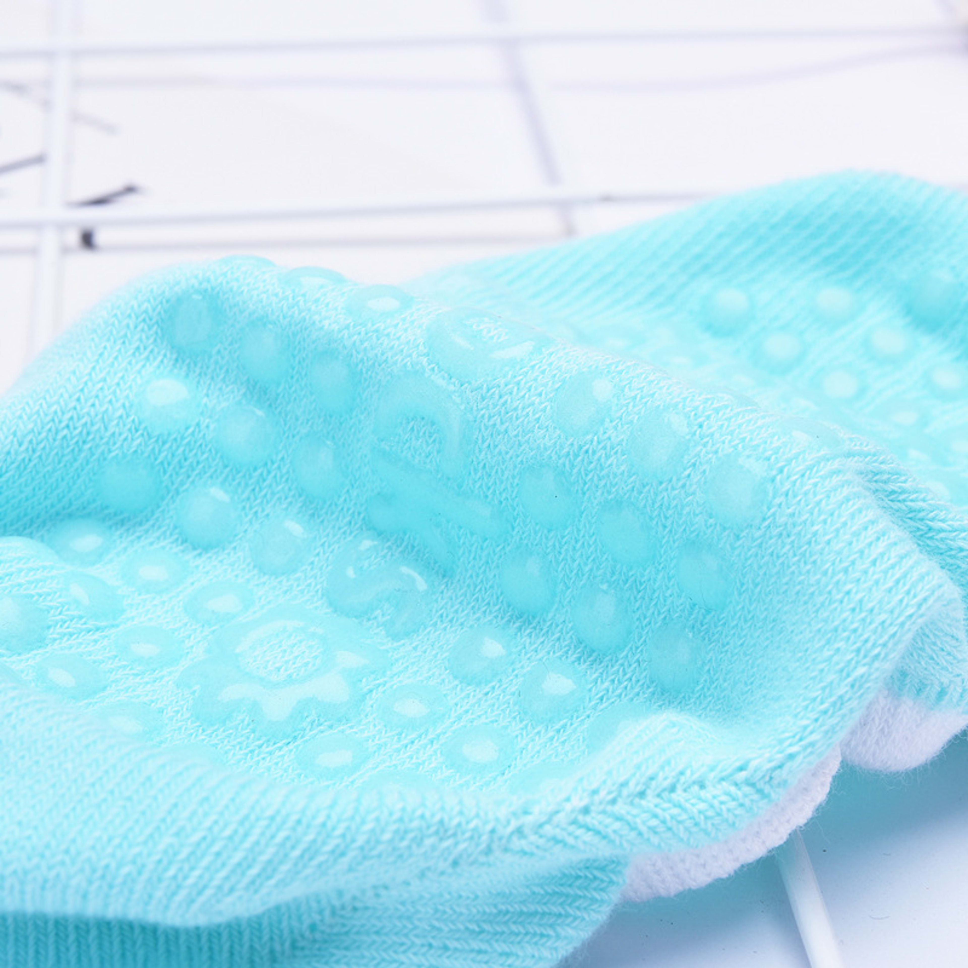 Open-back non-slip gym indoor floor socks 3