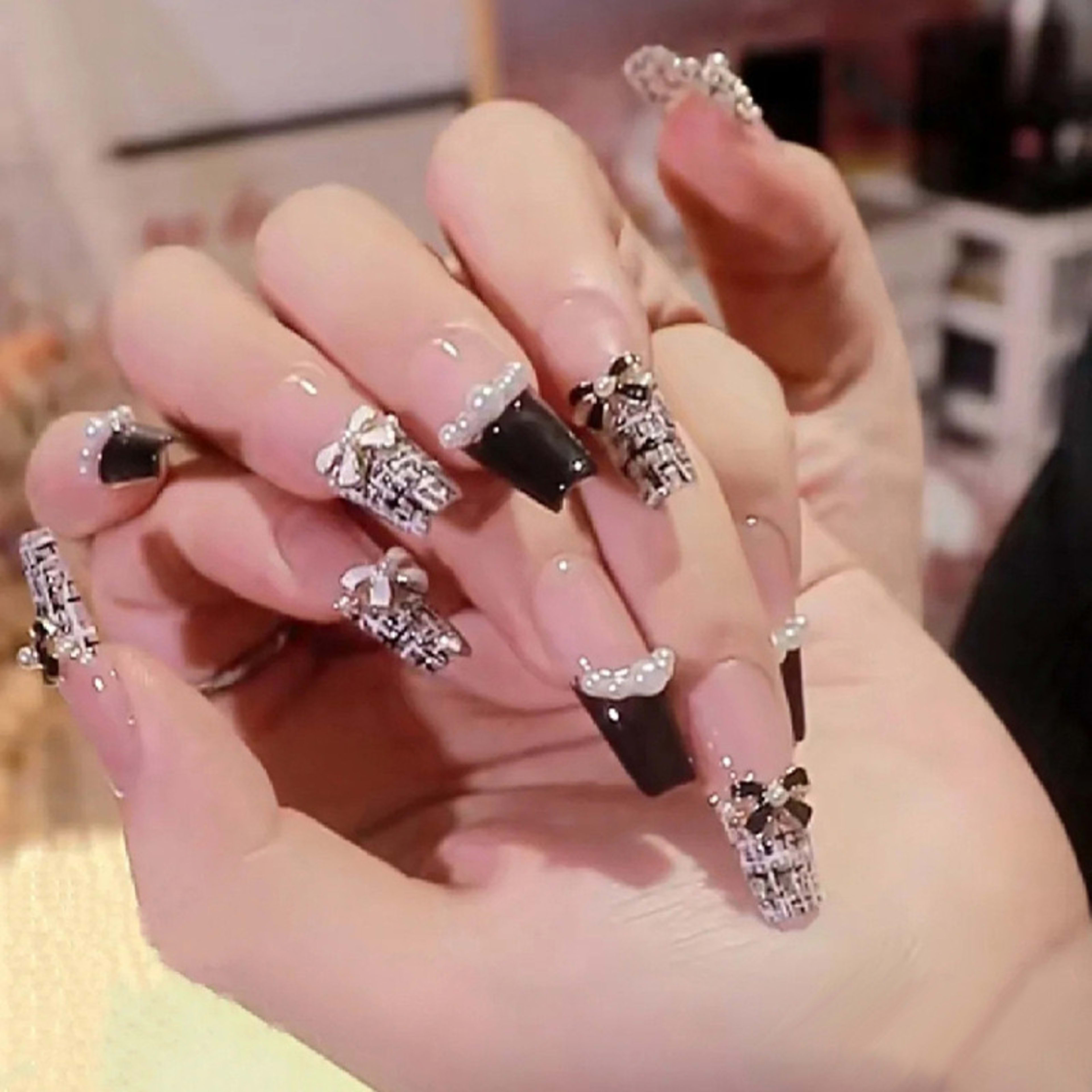 24 PCS Black And White CC Nail Art 5