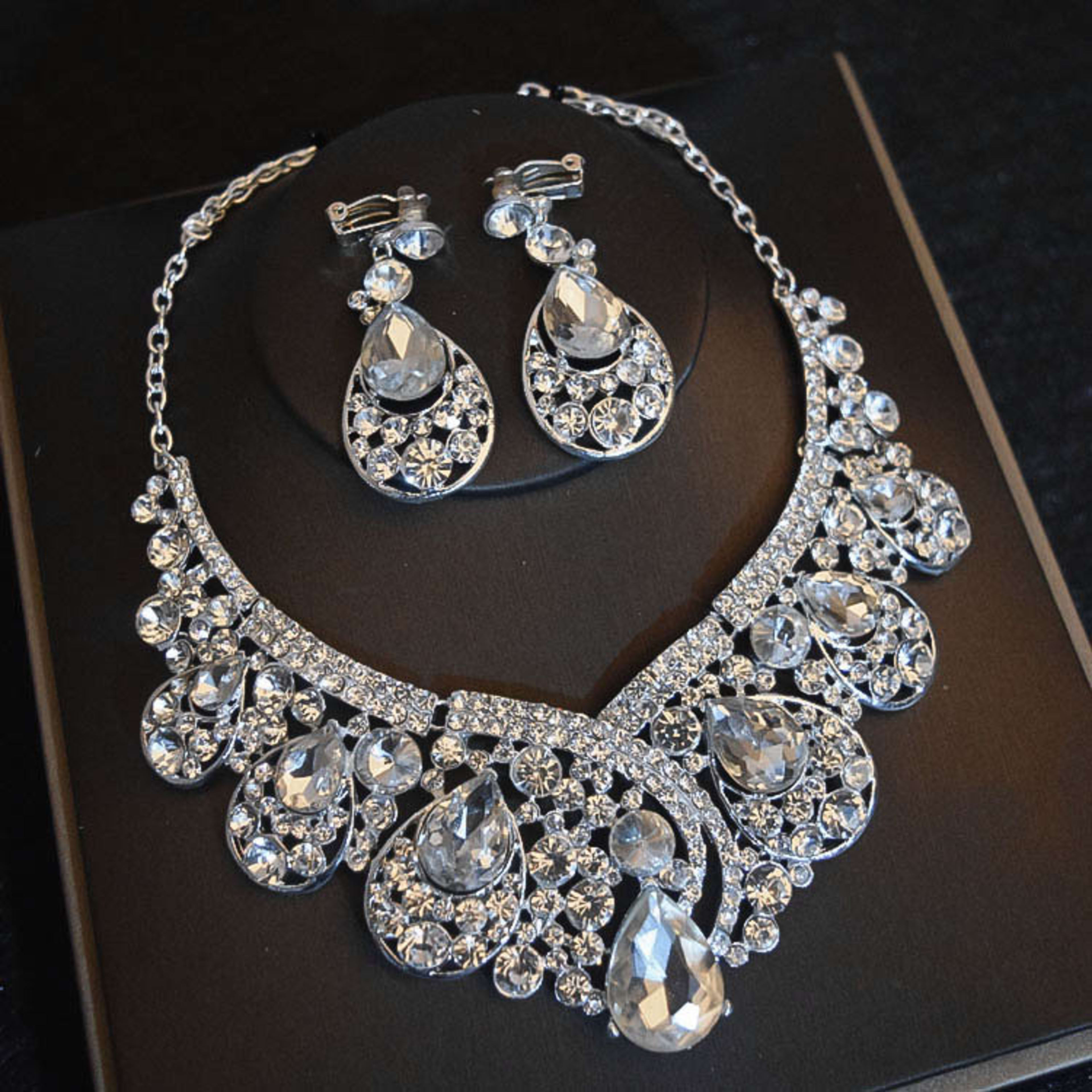 Bridal Headdress Flowers Wedding Hair Accessories Accessories Crown Necklace Earrings Three-piece Set Wedding Accessorie 1