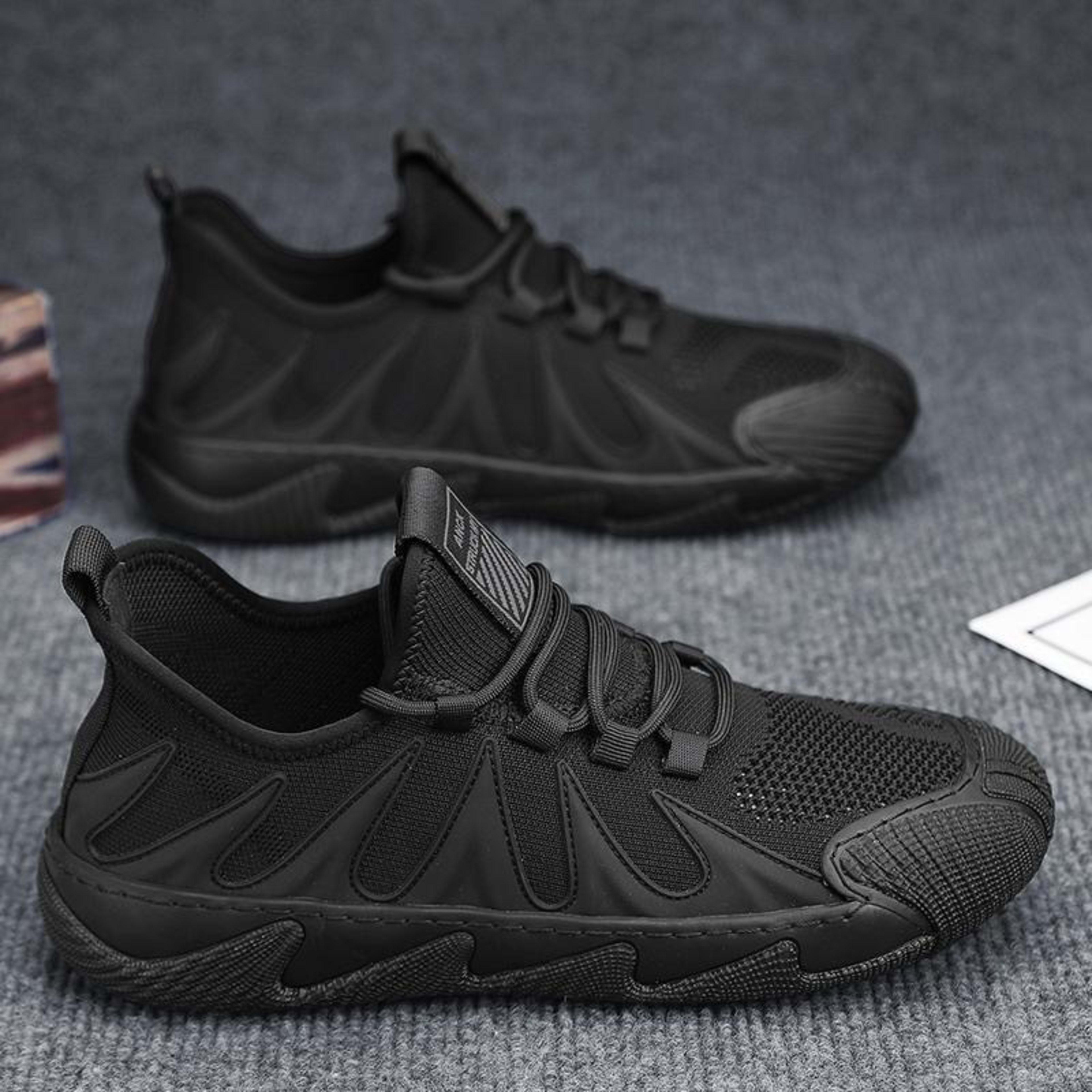 Breathable Mesh Sports Shoes Casual Lace-up Sneakers Men Non-slip Shoes 1