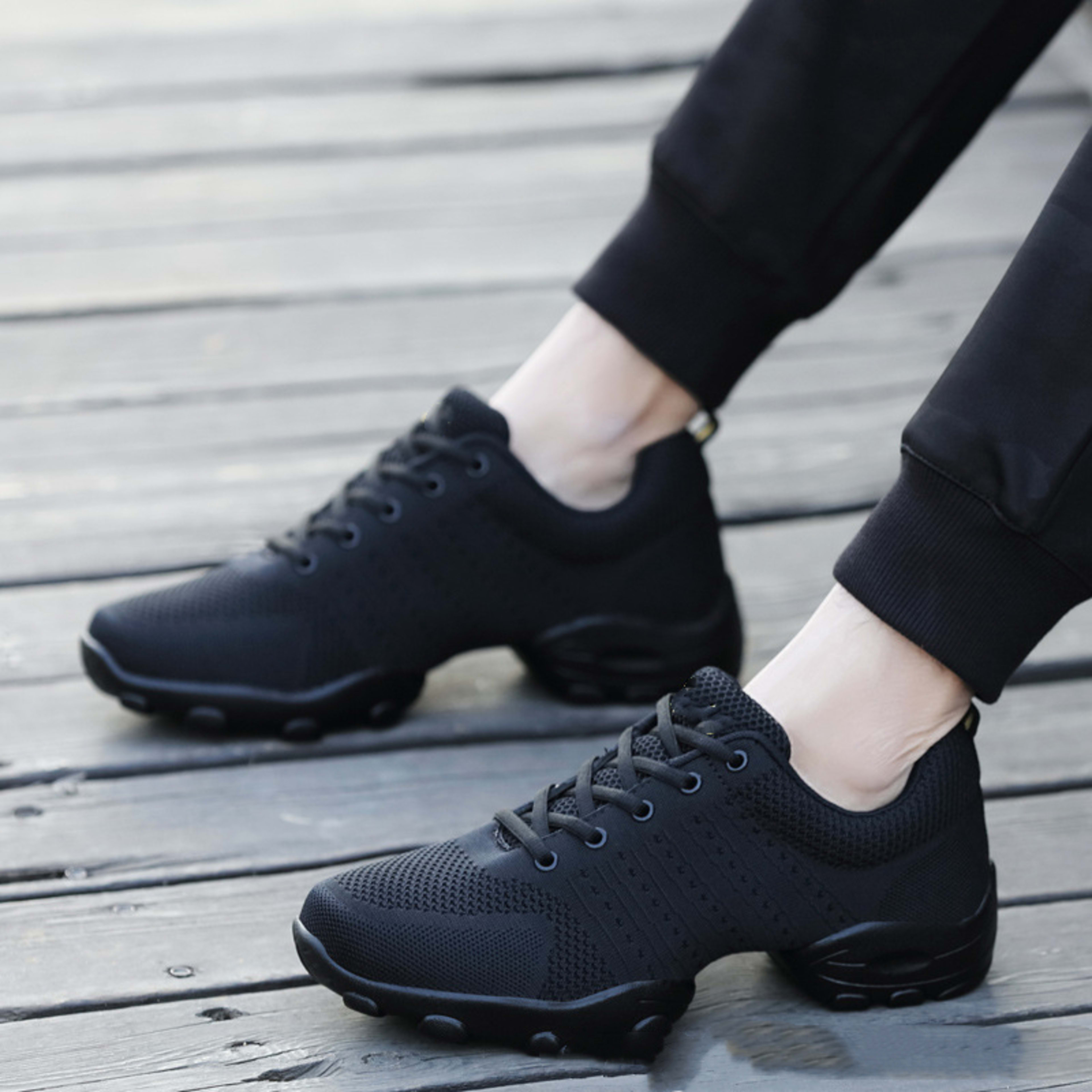 Men's Soft Sole Lightweight Mesh Sports Shoes 2