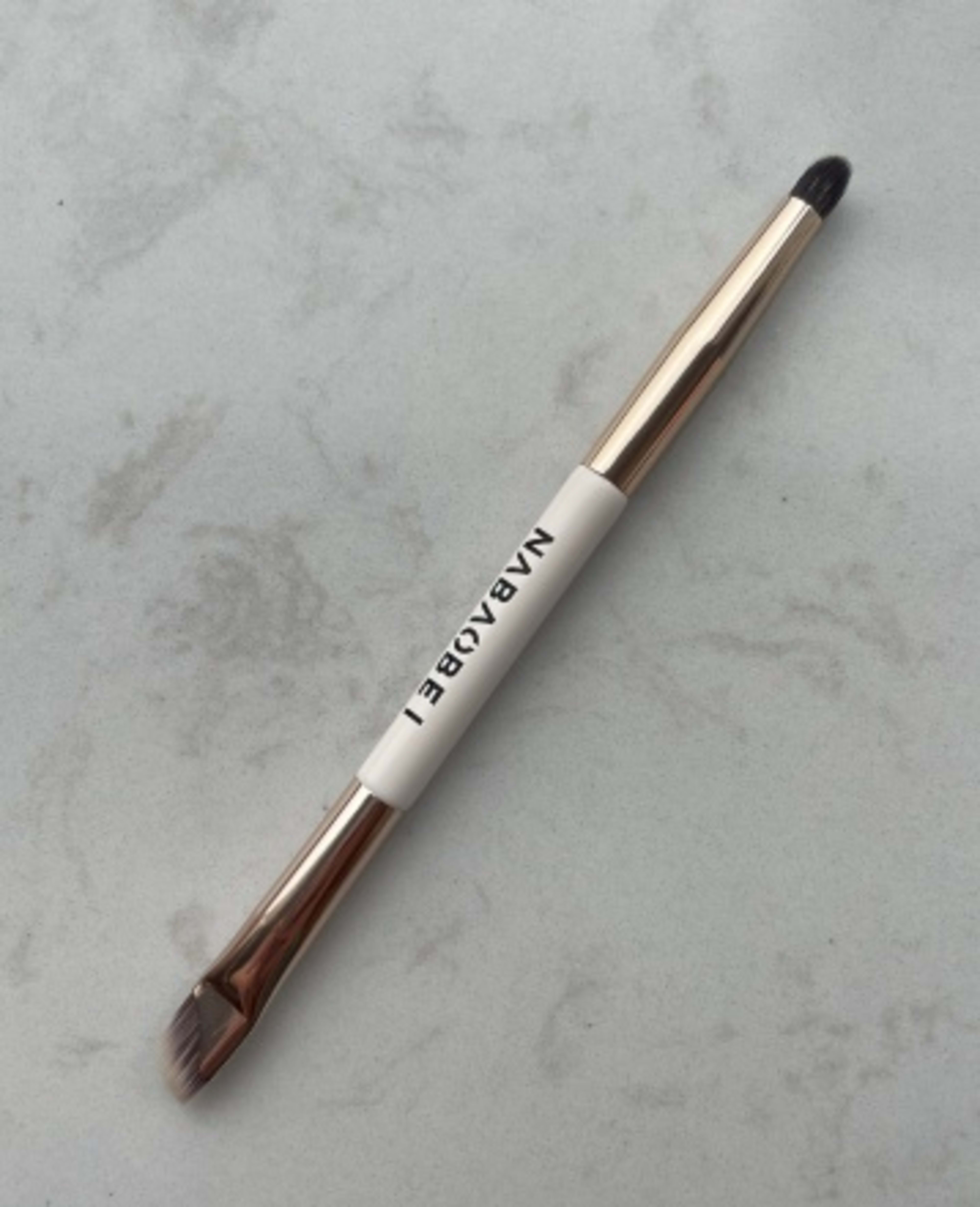 Double-ended Eyeshadow & Angled Eyebrow Brush Combo