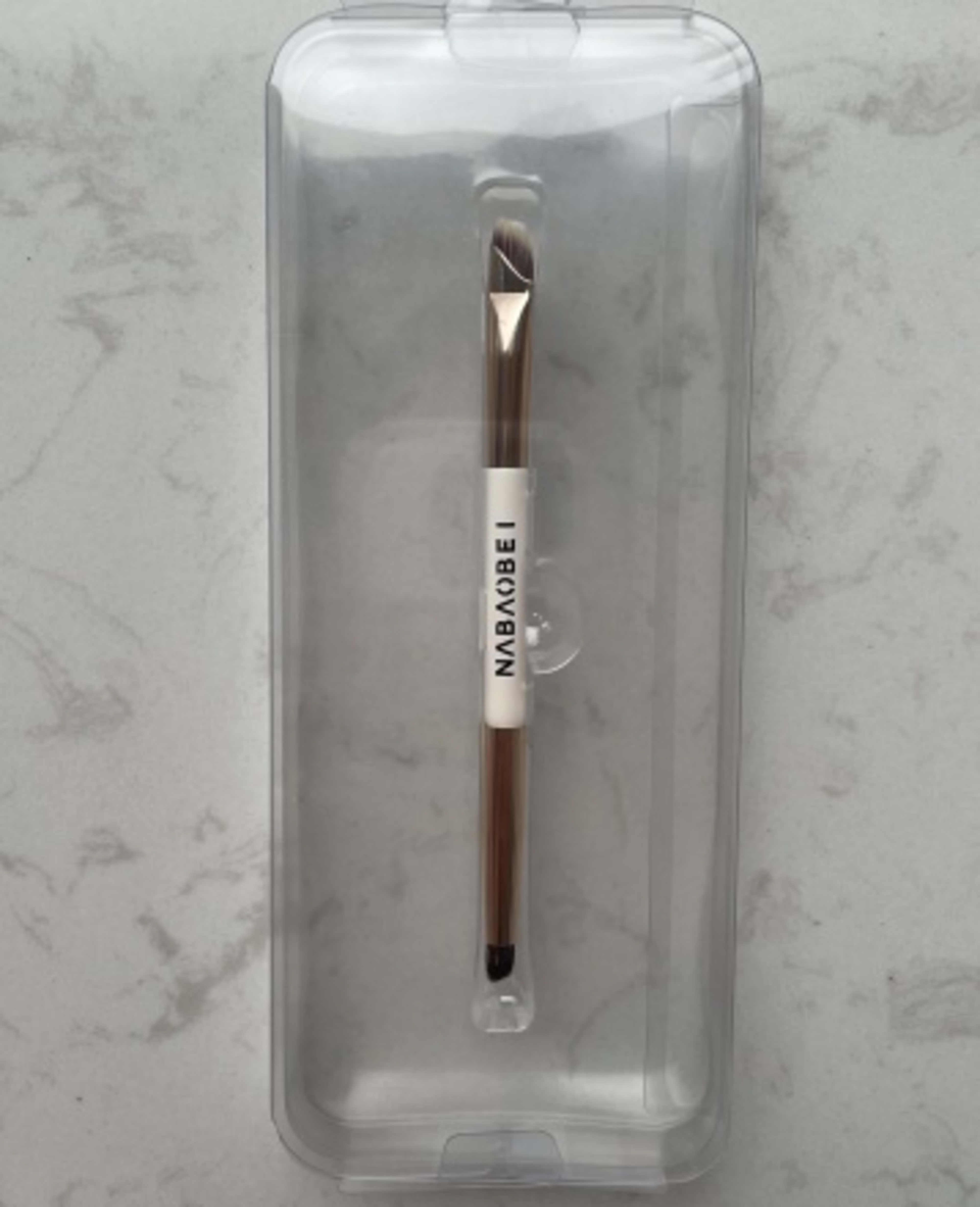 Double-ended Eyeshadow & Angled Eyebrow Brush Combo 2