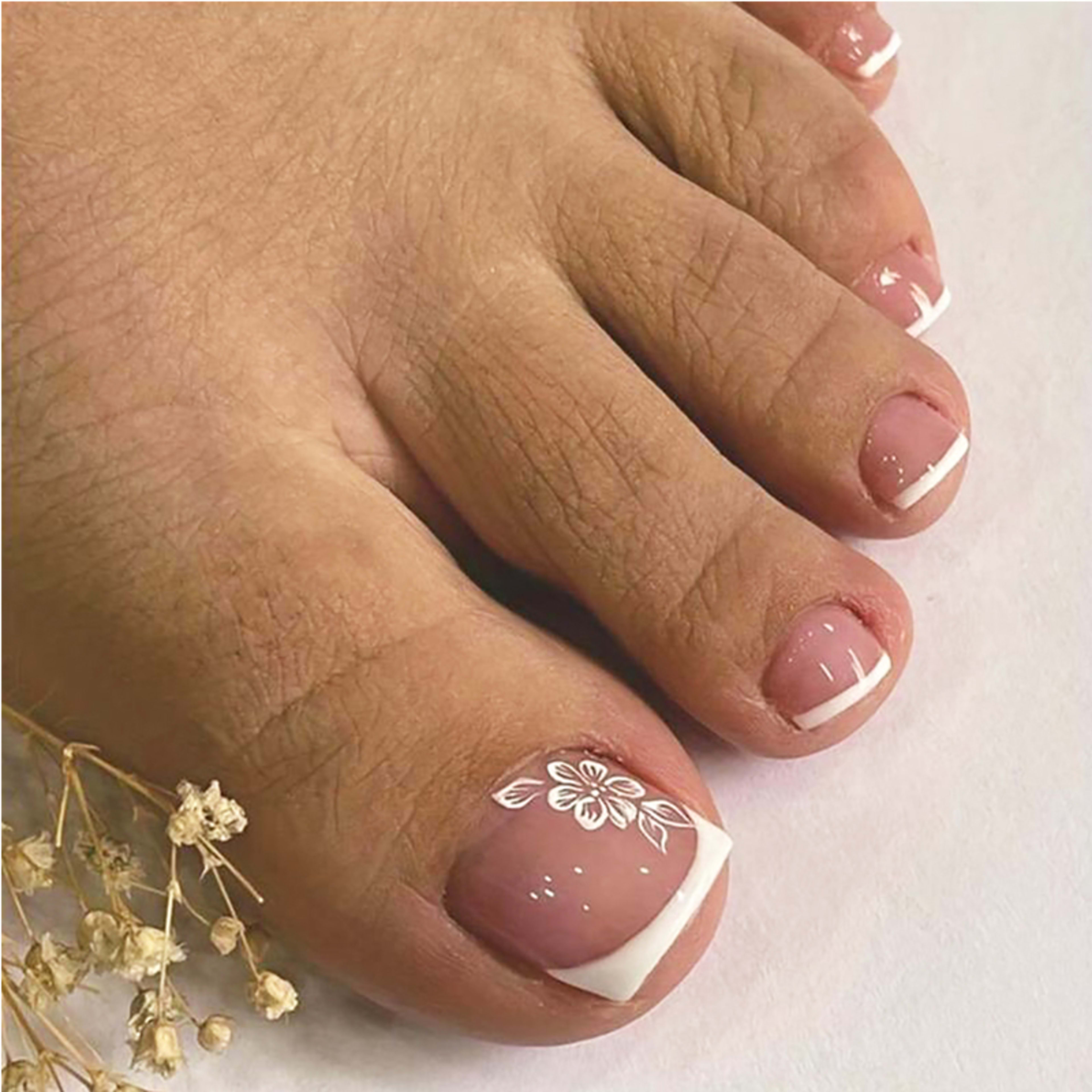 24PCS White Flowers Press On Toenails, French Tip Short Square Fake Toe Nails Full Cover ,Glue On Toenails Floral Design 5