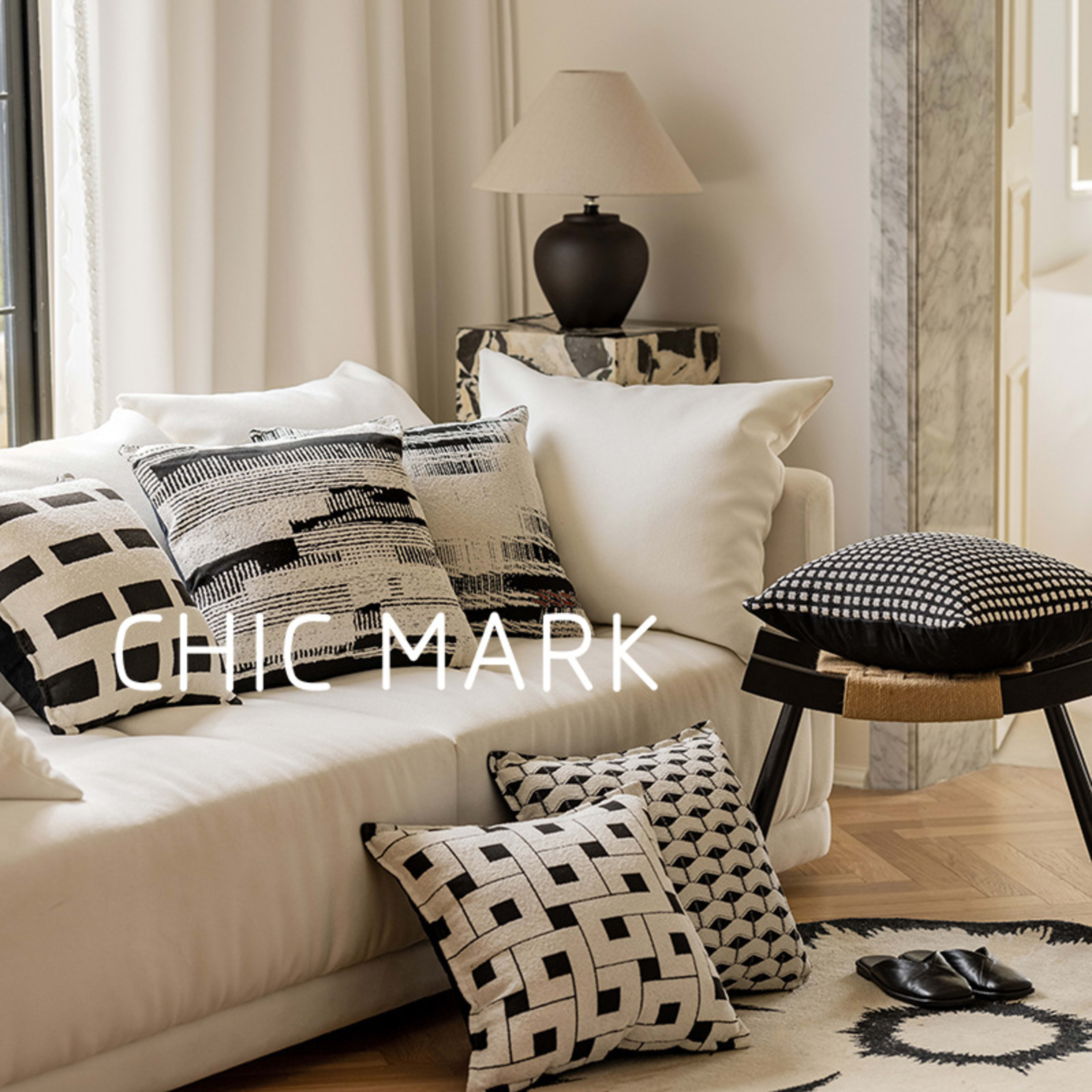 Nordic-style Minimalist Black-and-white Woven Jacquard Throw Pillow Cover 4