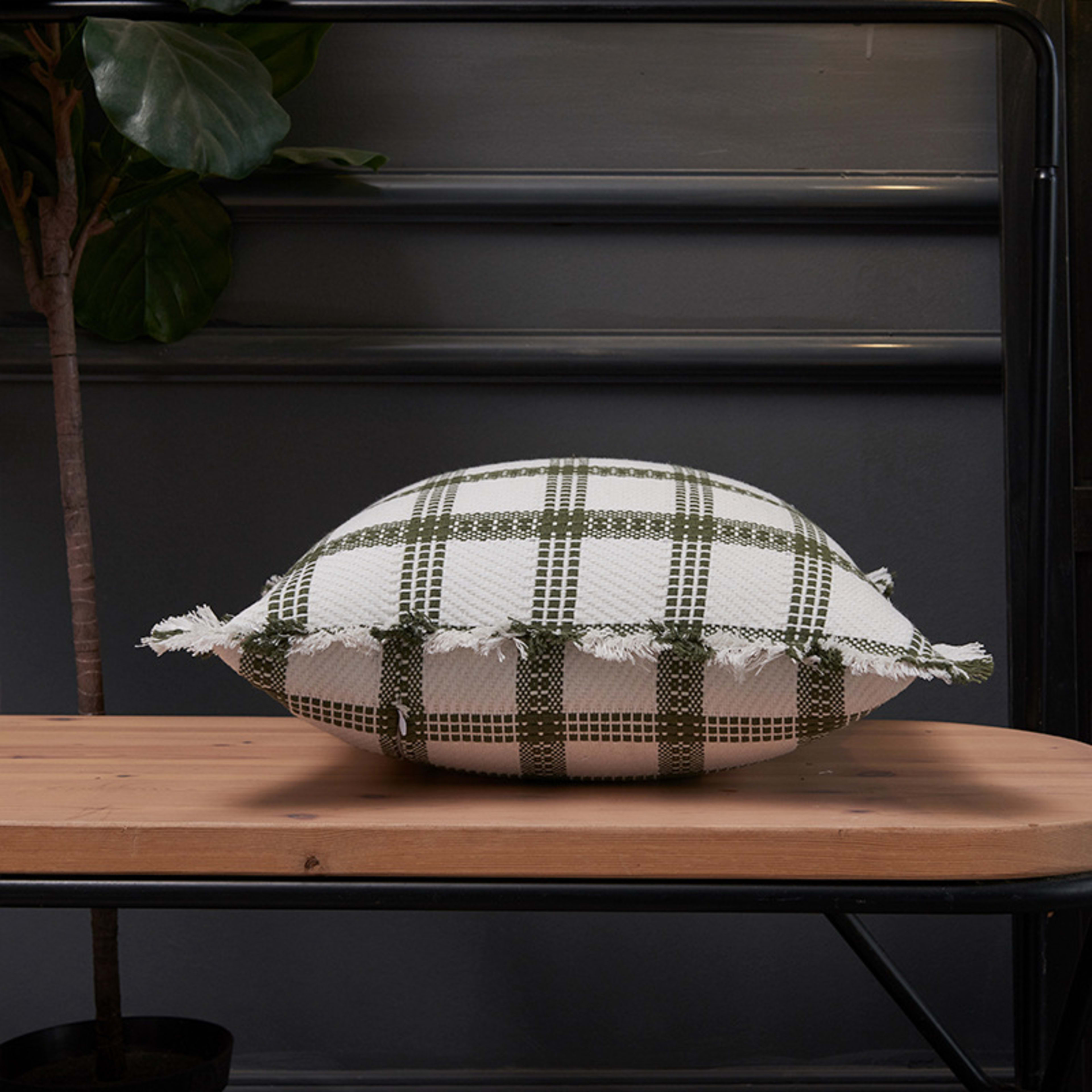 New Chanel-style Polyester-cotton Plaid Throw Pillow Cover With Tassel Trim 6