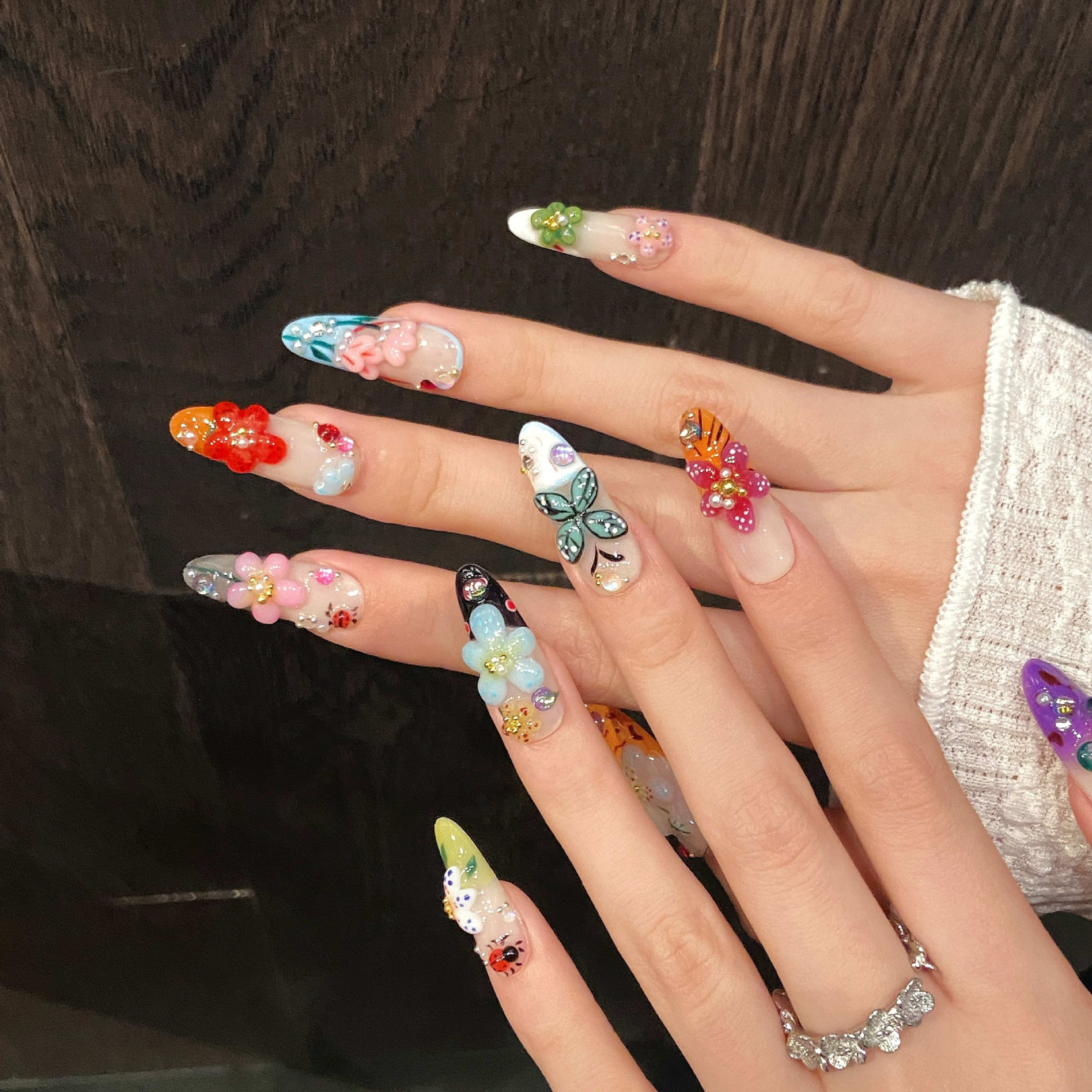 Island Elf Trendy Wearable Nails Featuring French-style 3D Floral And Insect Carvings 5