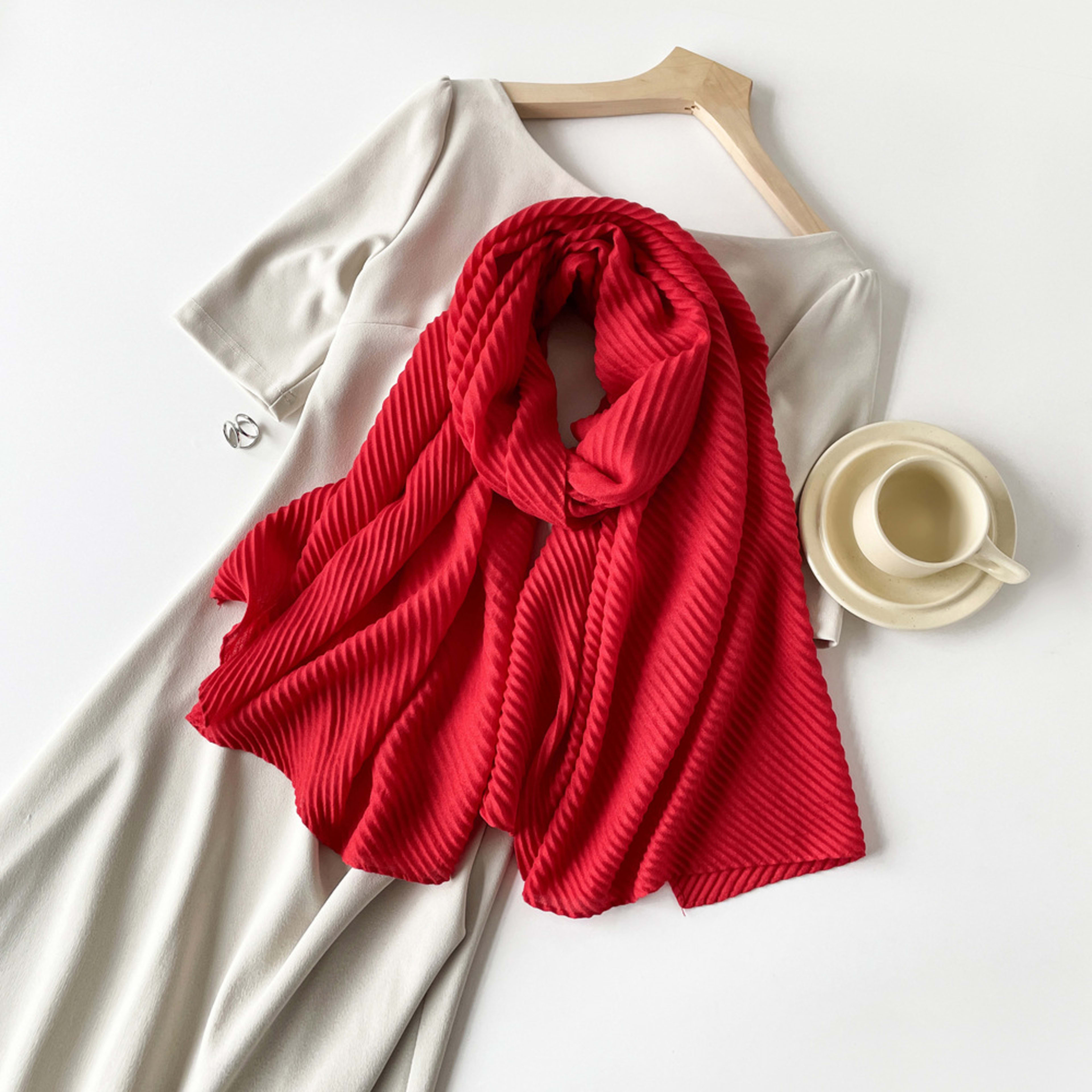 Womens Cotton-Linen Blend Scarf With Minimalist Print 18