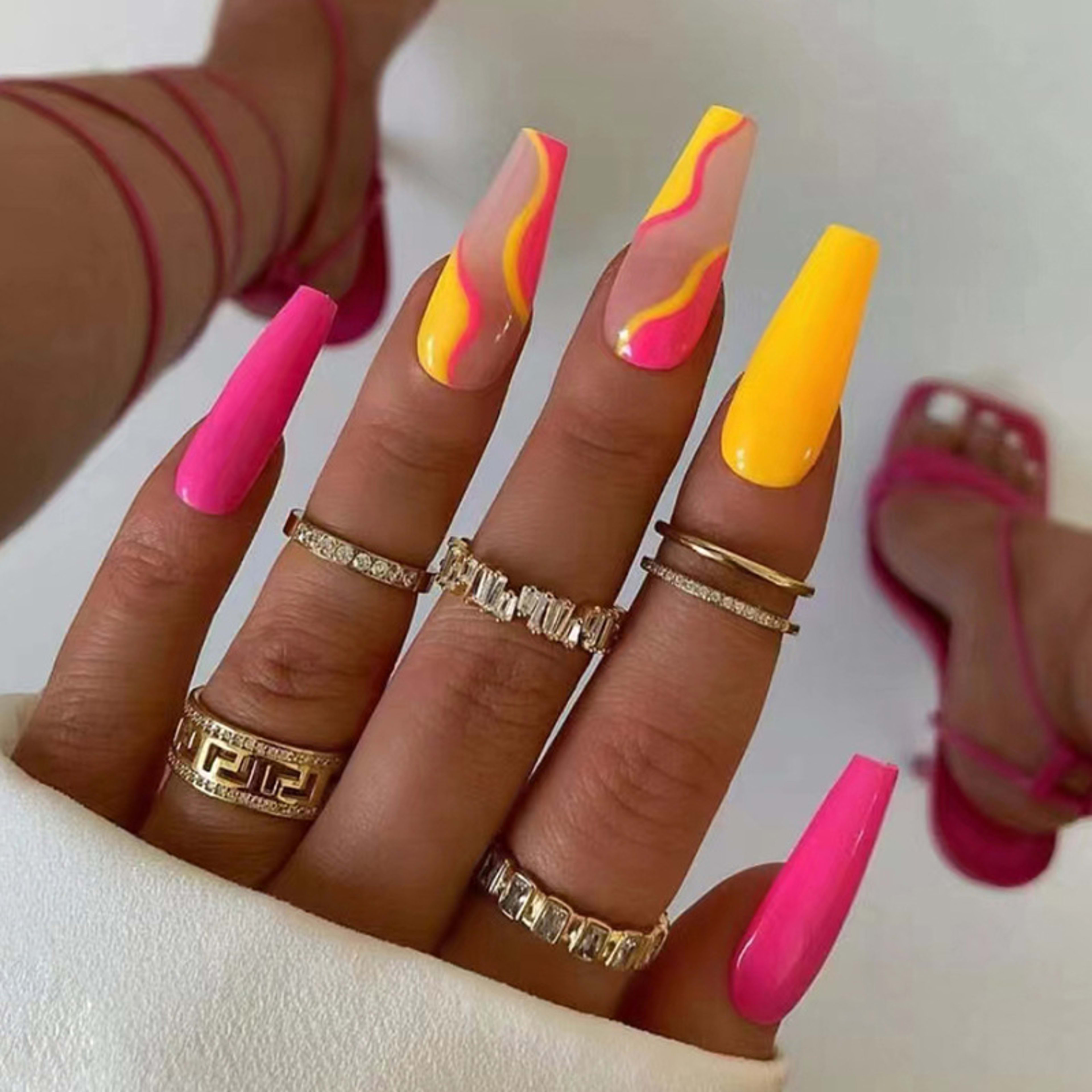 Nail Tip Yellow Rose Red 24 Pieces Boxed 3