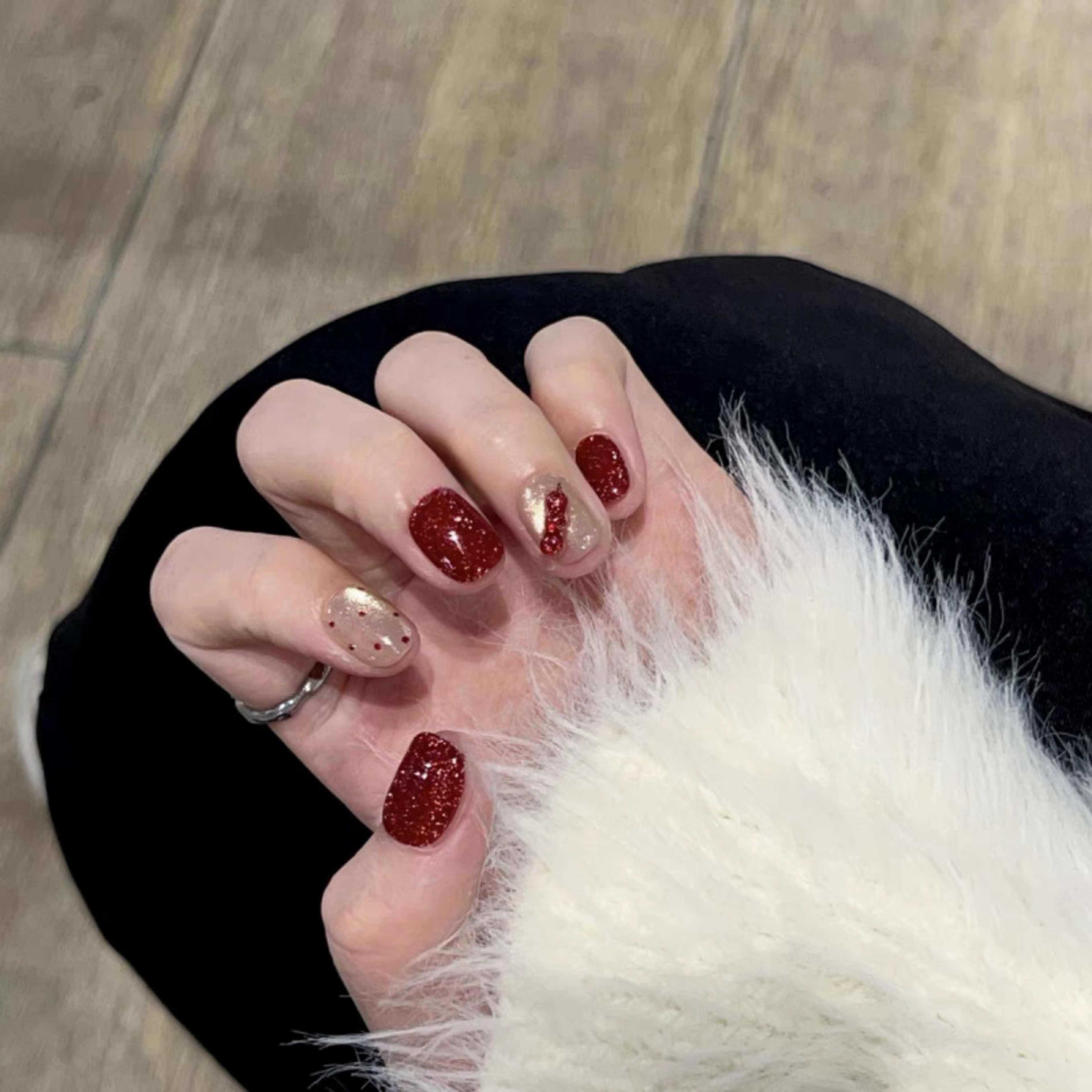 Hand-painted Purely Handmade Wearable Nails 1