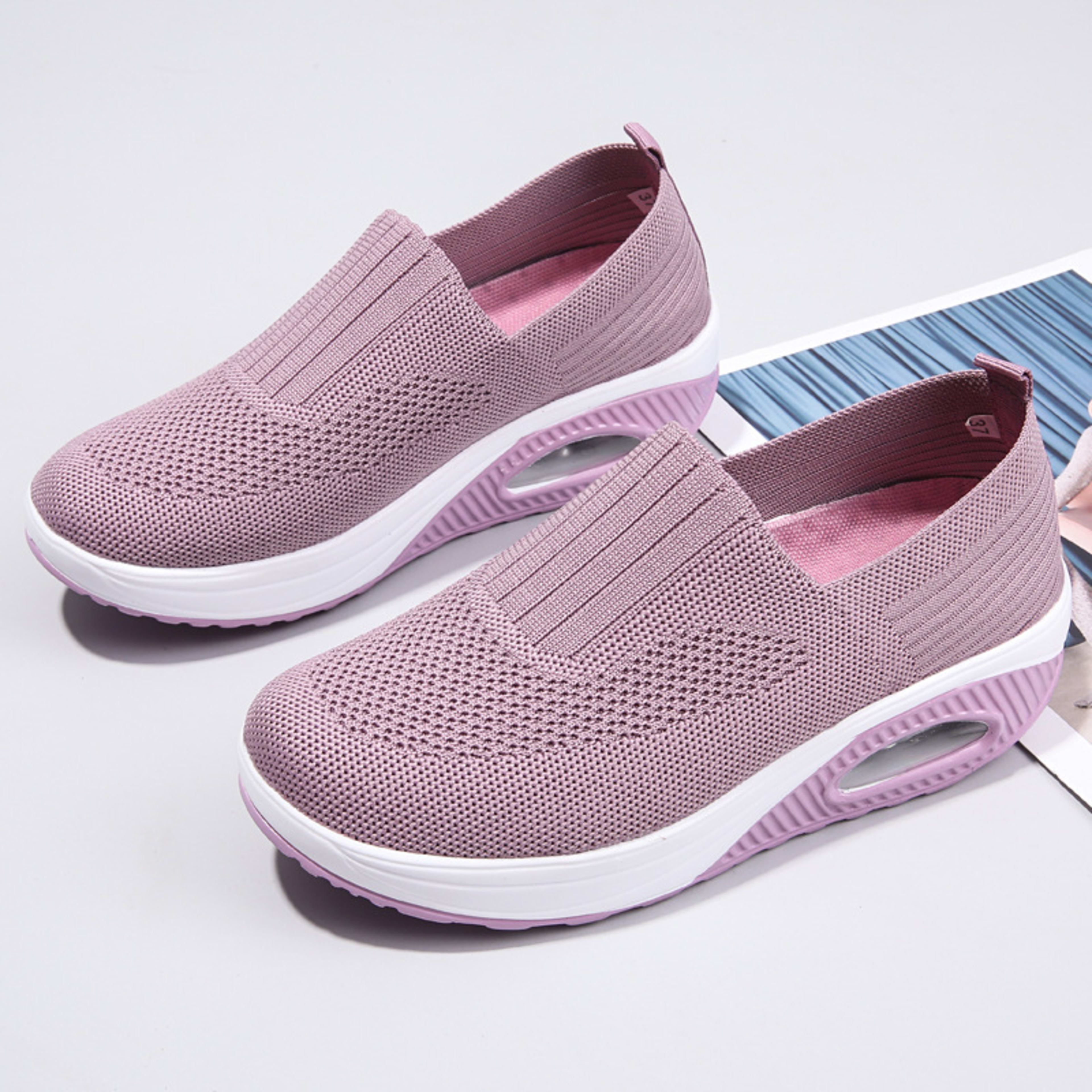 New Women's Leisure Sports Air Cushion Non-slip Flying Woven Women's Shoes 3