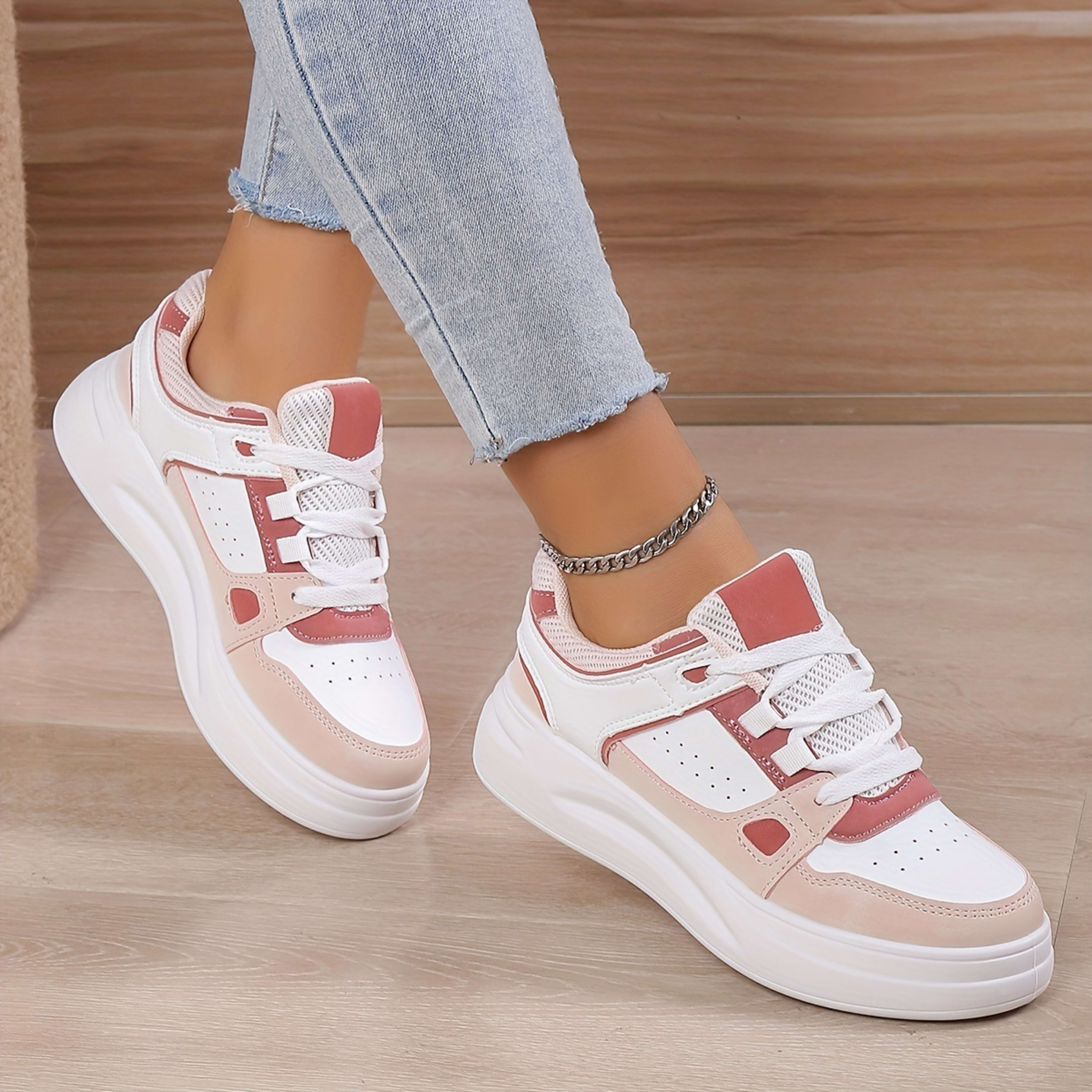 Thick Bottom Show Feet Small Sports Leisure Sneaker 3