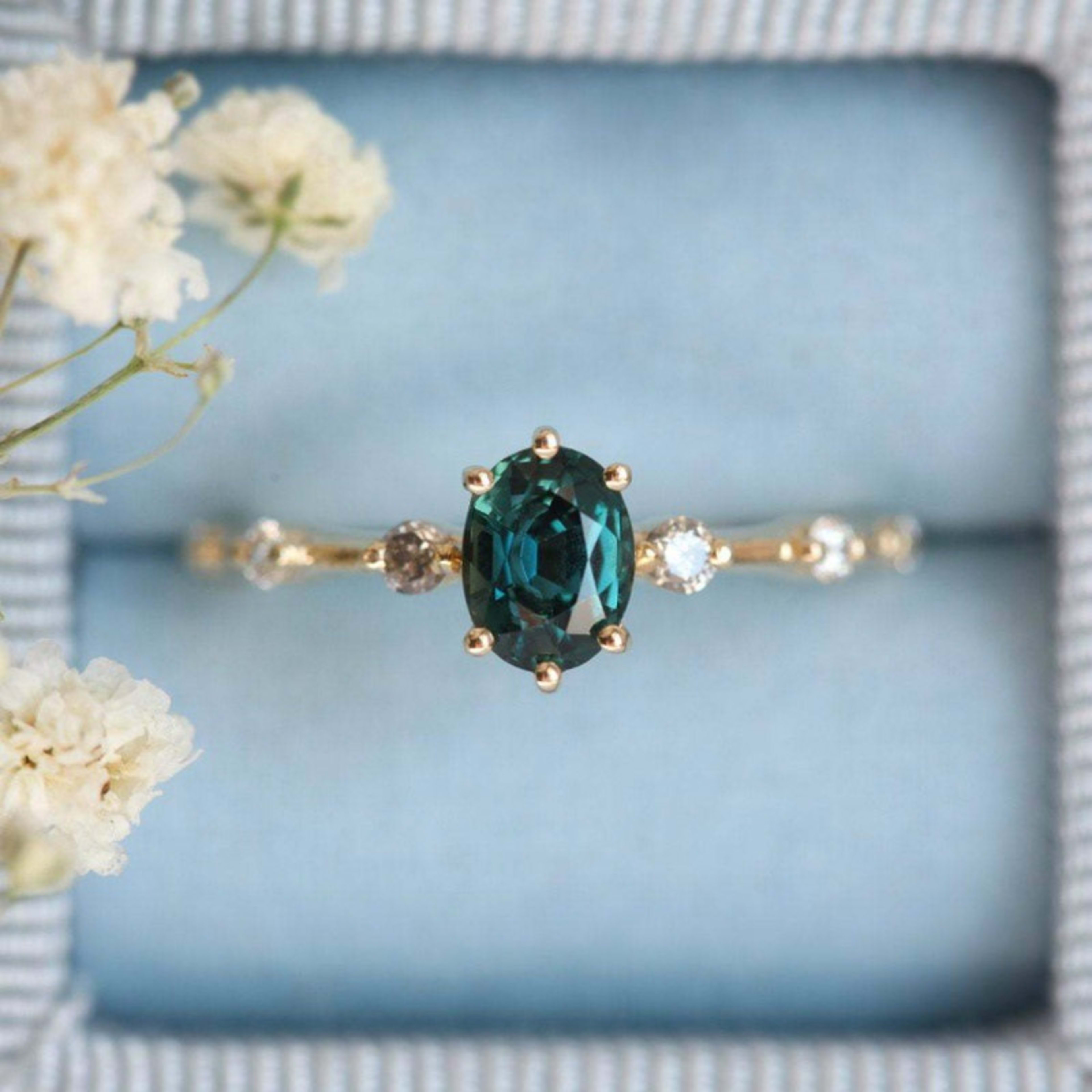Gold-plated Ring With Emerald Inlay 3