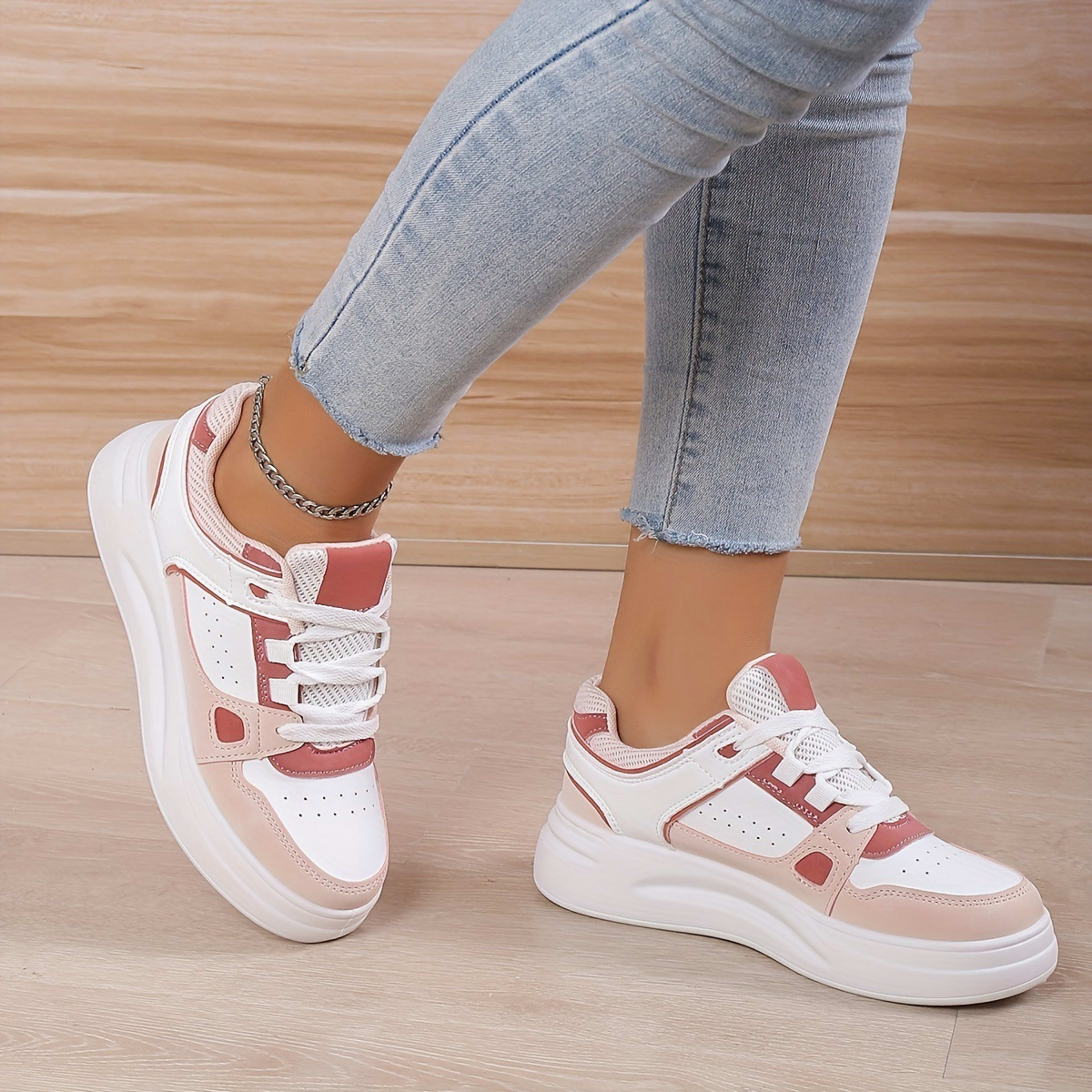 Thick Bottom Show Feet Small Sports Leisure Sneaker 1