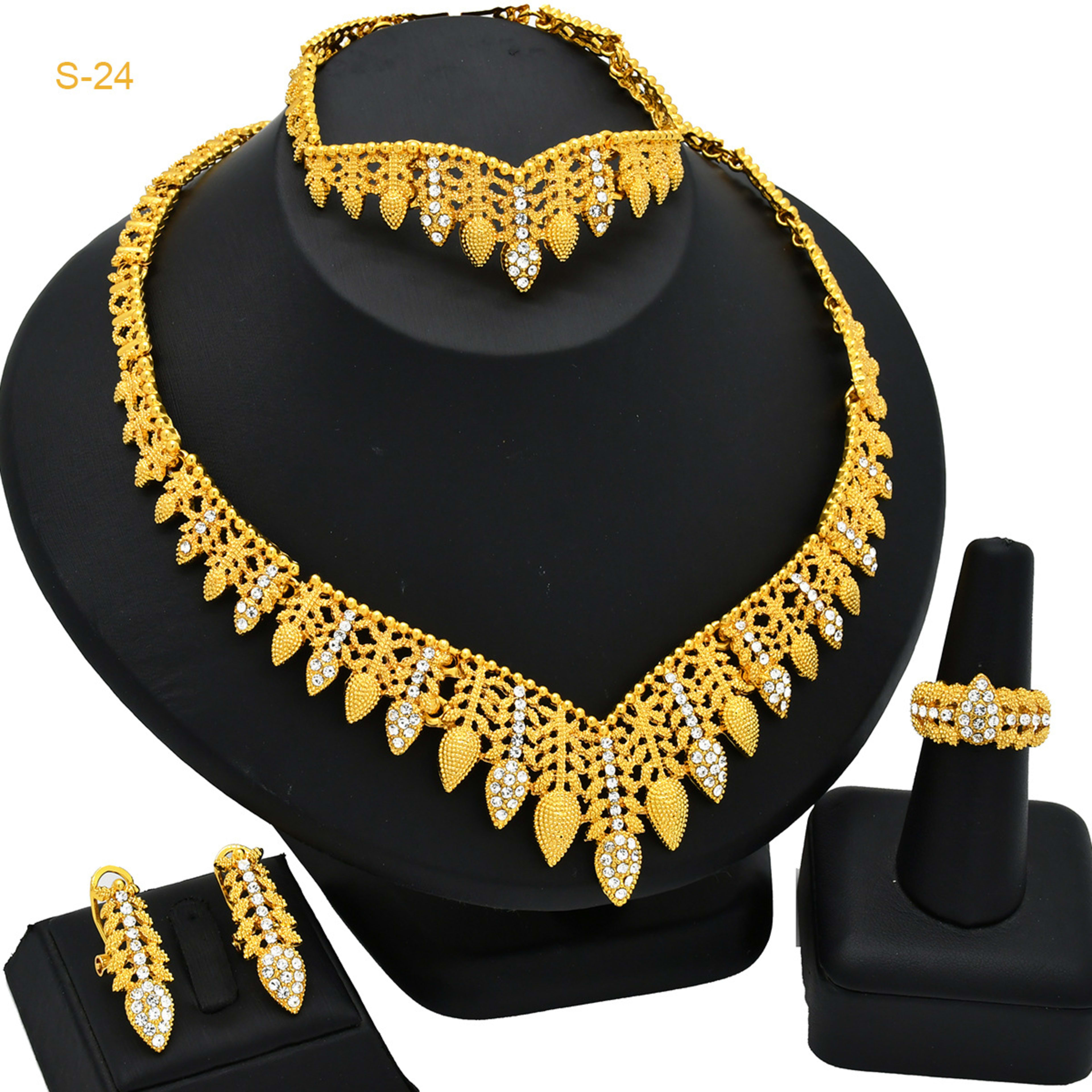 Women's Saudi Bridal Necklace Bracelet Earrings Four-piece Ring Set 6