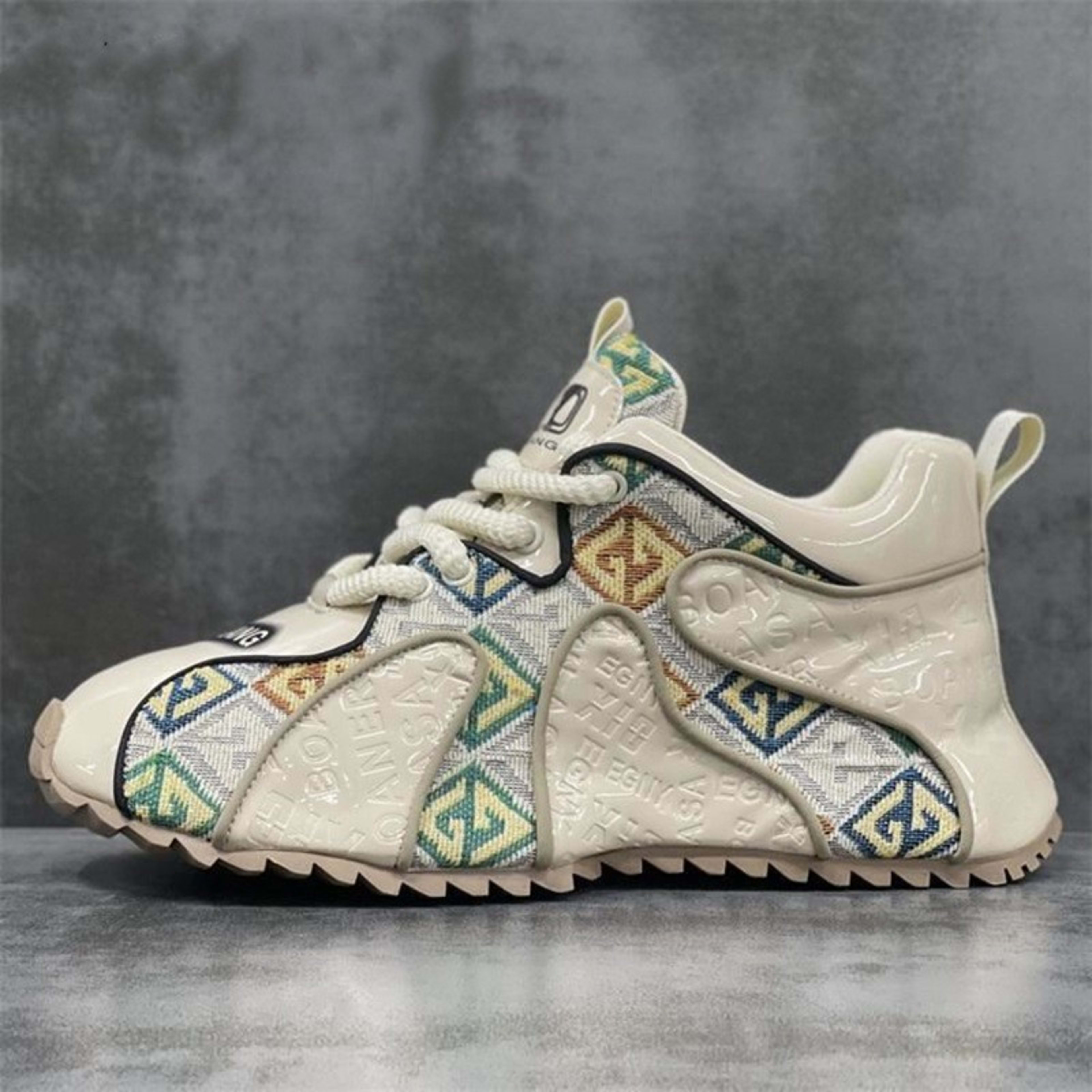 Fashion Youth Embroidery Stitching Thick Bottom Lightweight Men's Shoes 3