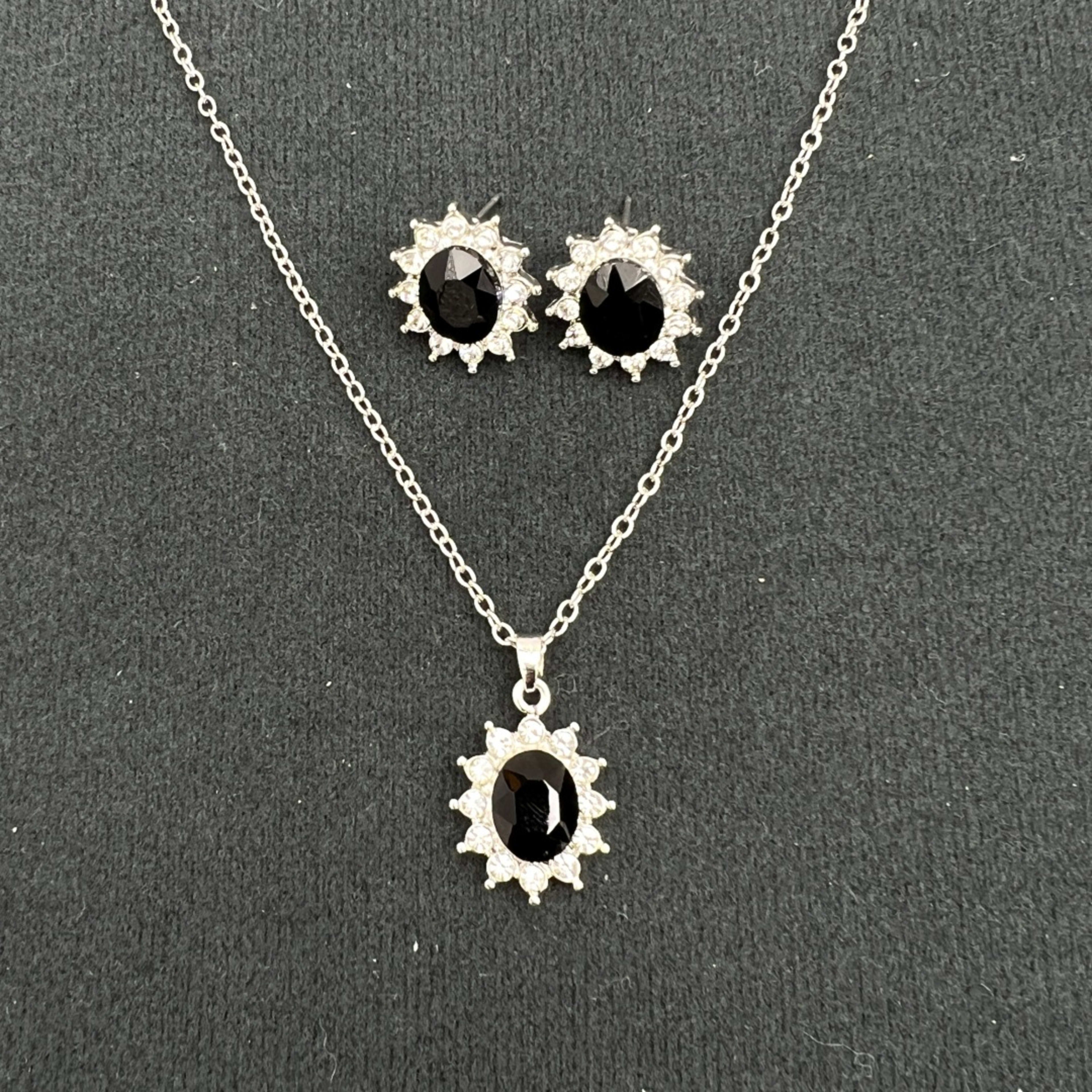 European And American Fashion SUNFLOWER Zircon Ear Stud Necklace Suit 7